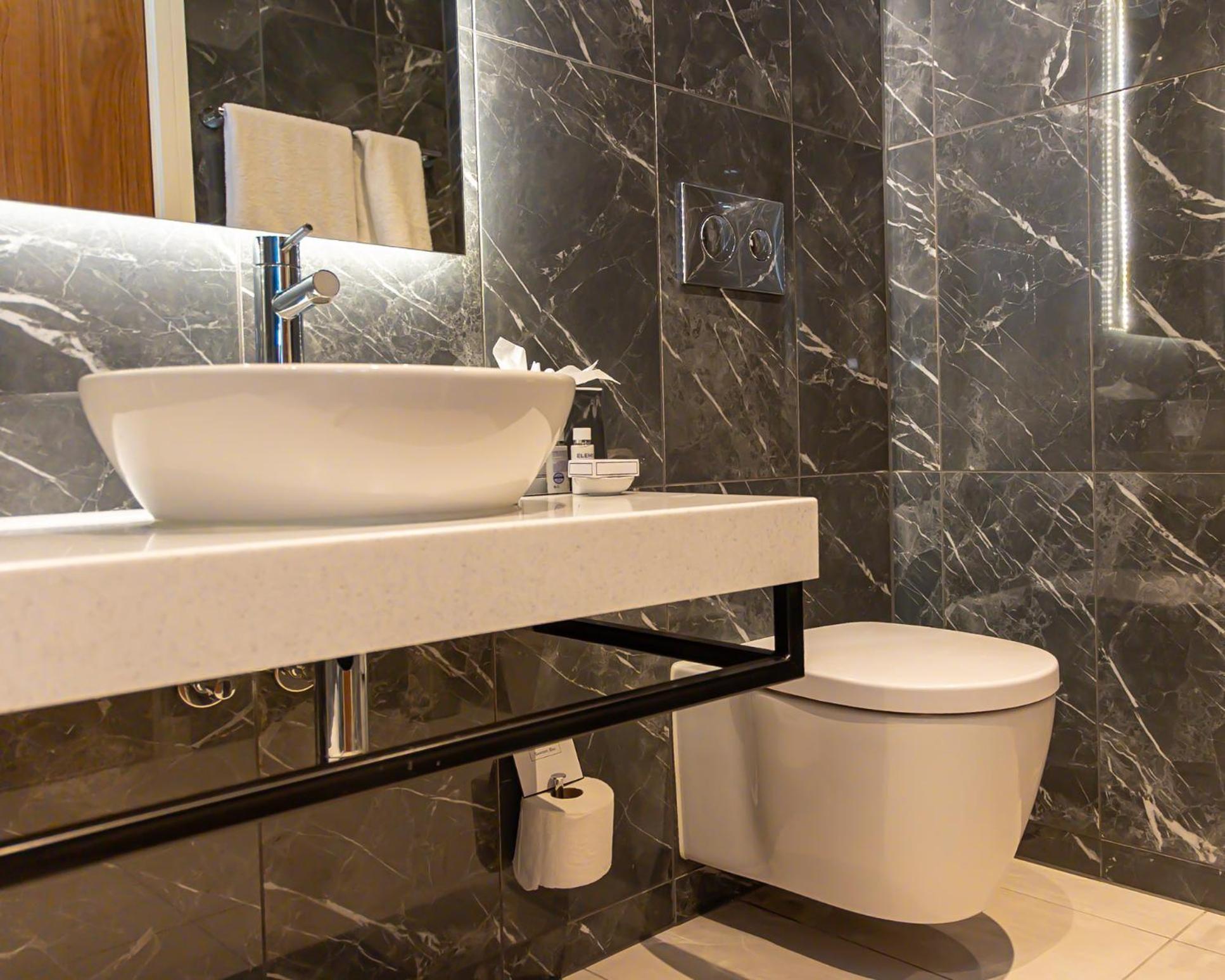 Hotel La Tour 4*