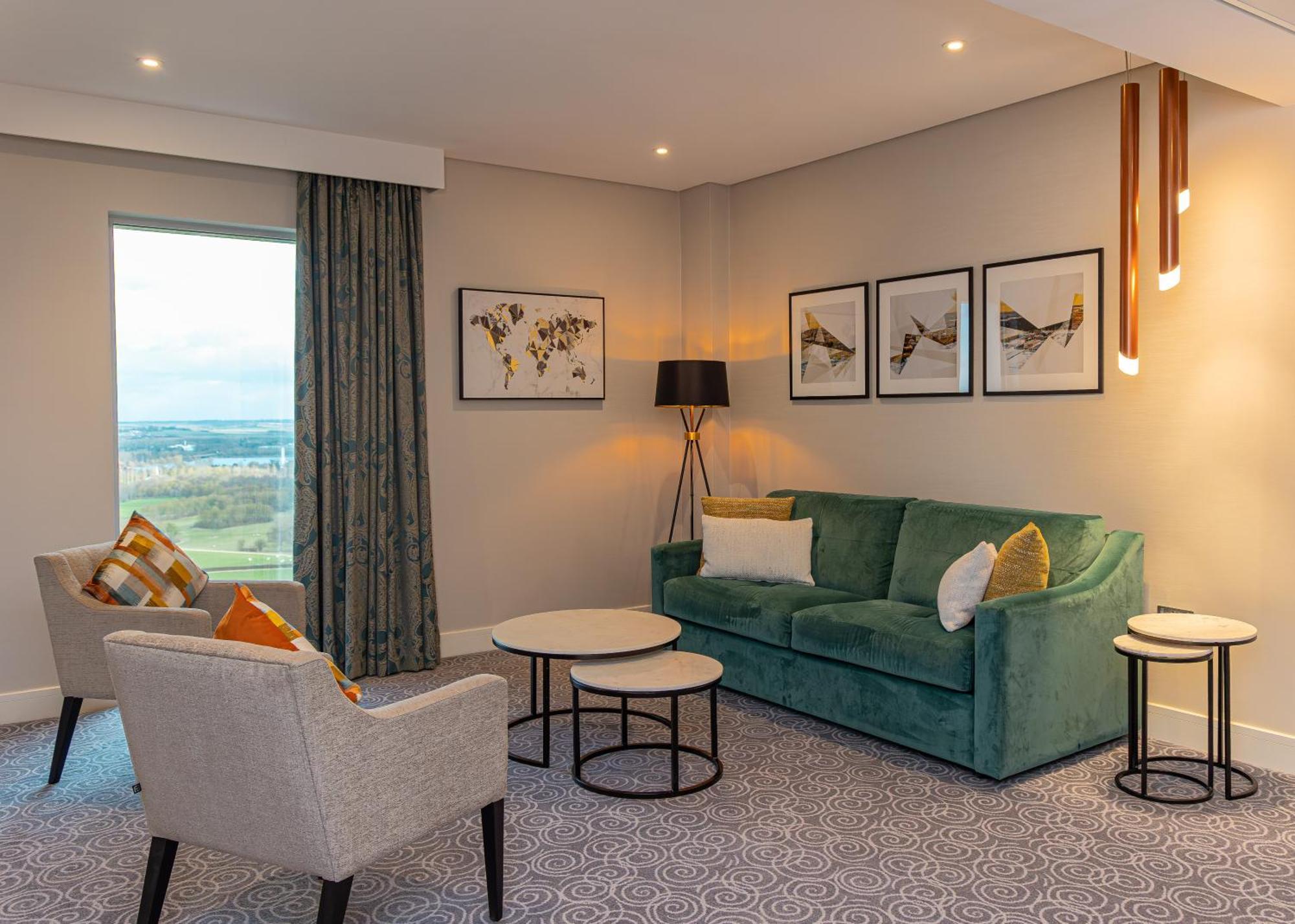 Hotel La Tour 4*