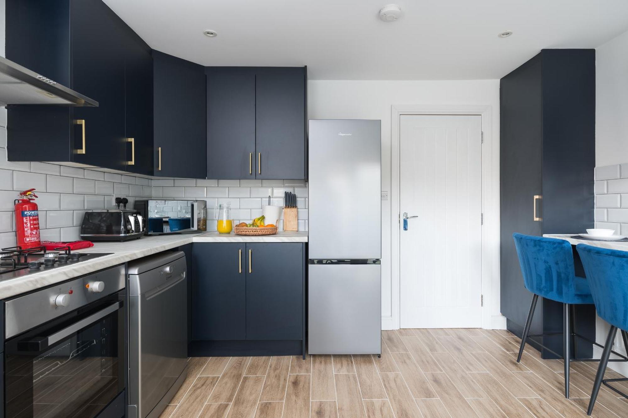 Holiday home 4bed Perfect For Contractors & Long By Valore Services *