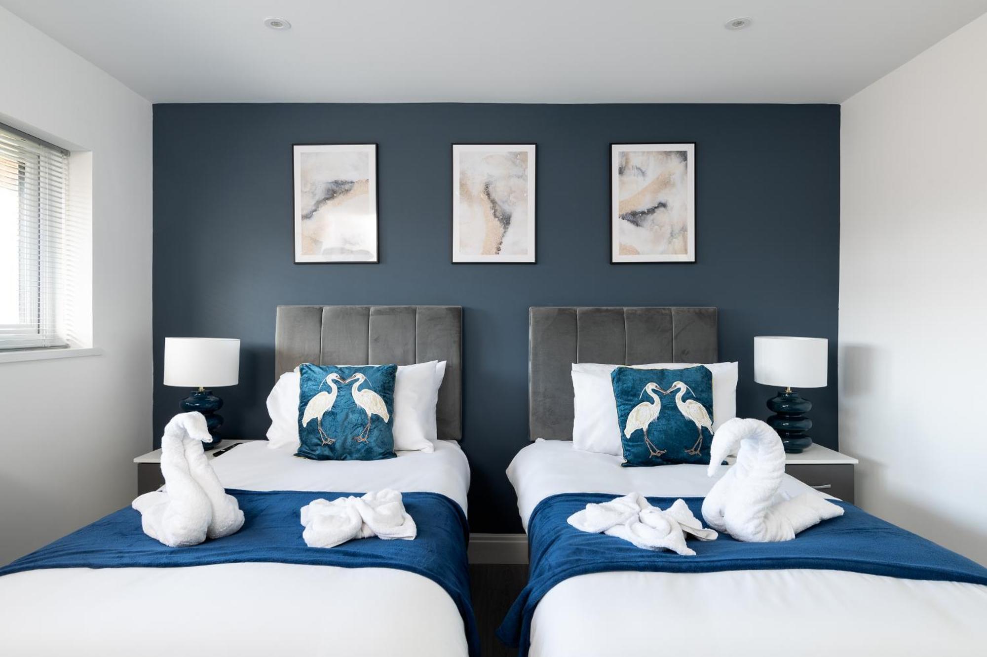 Holiday home 4bed Perfect For Contractors & Long By Valore Services Milton Keynes