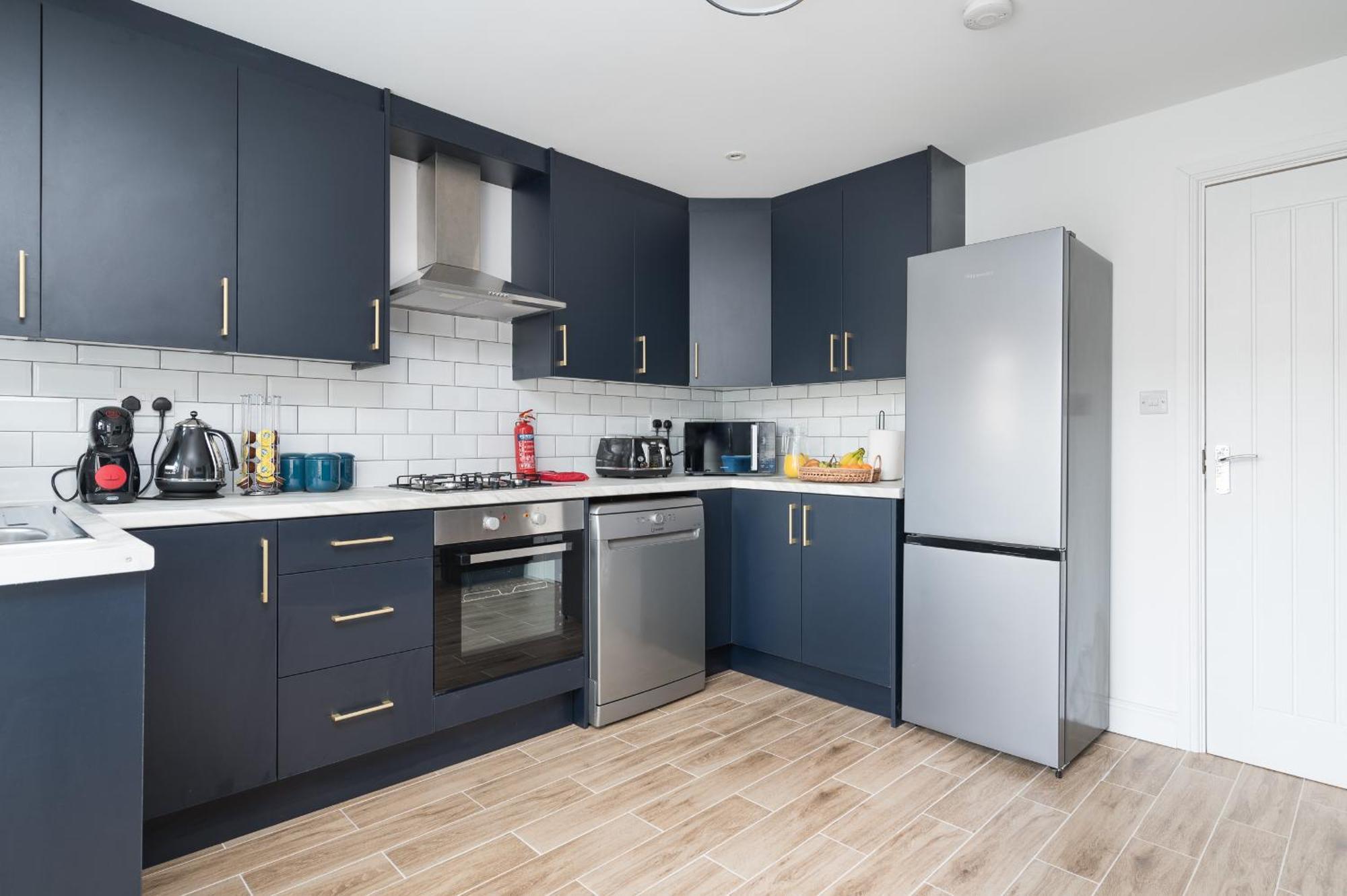 4bed Perfect For Contractors & Long By Valore Services Holiday home
