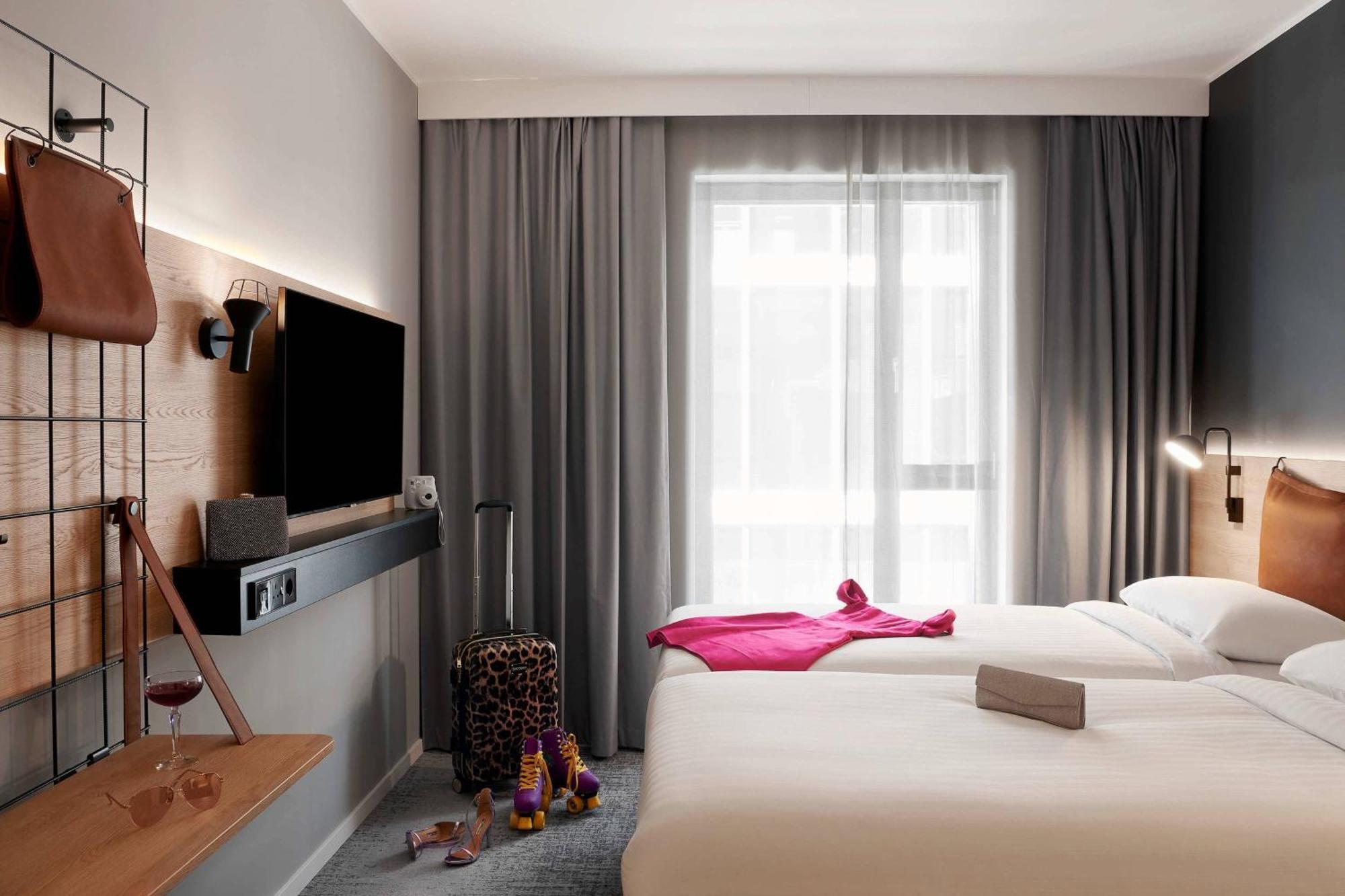 Moxy Hotel 3*