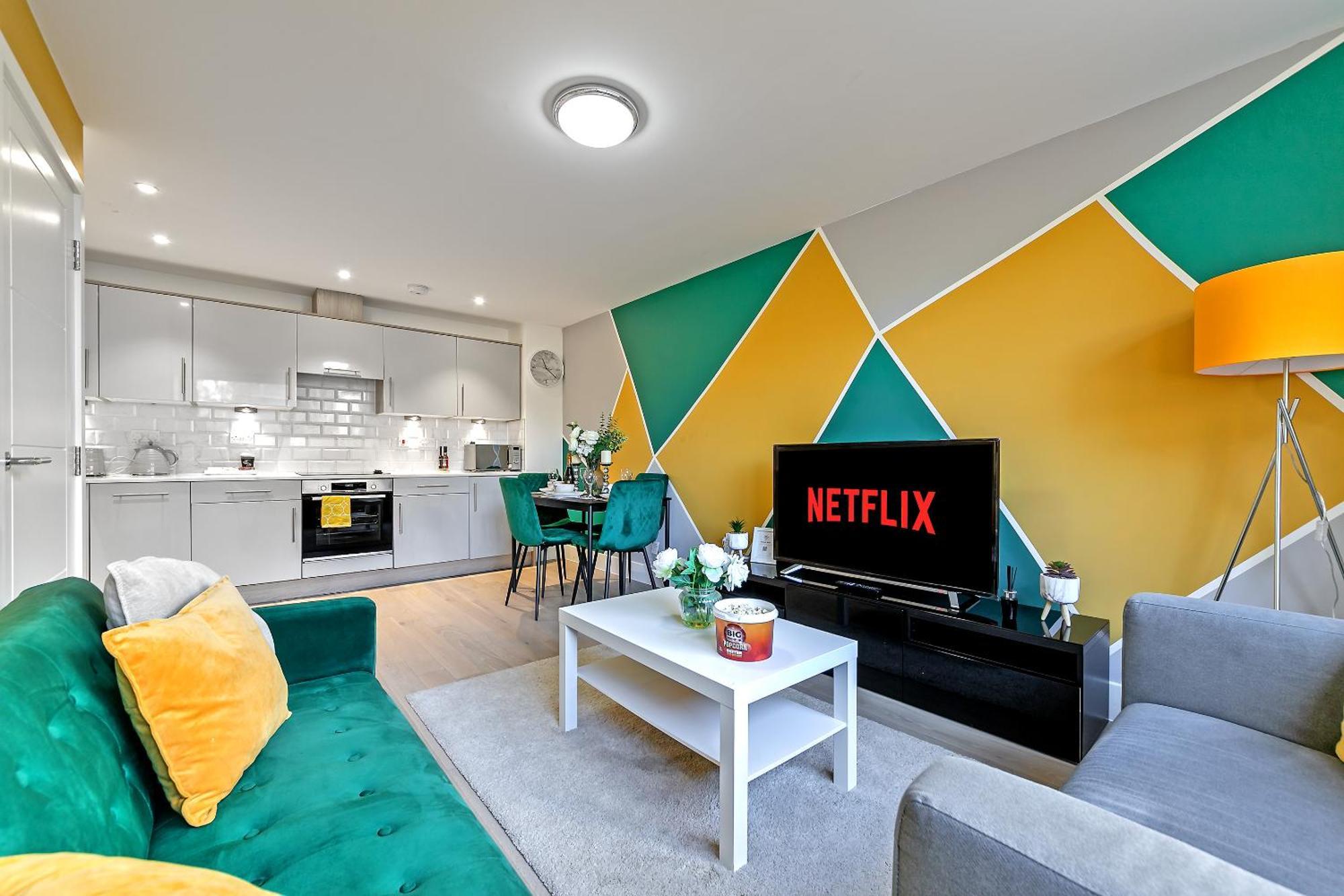 Luxurious Mk City Apartment- Walk To Train Station, Smart Tv With Netflix, Disney Plus & Prime! Milton Keynes