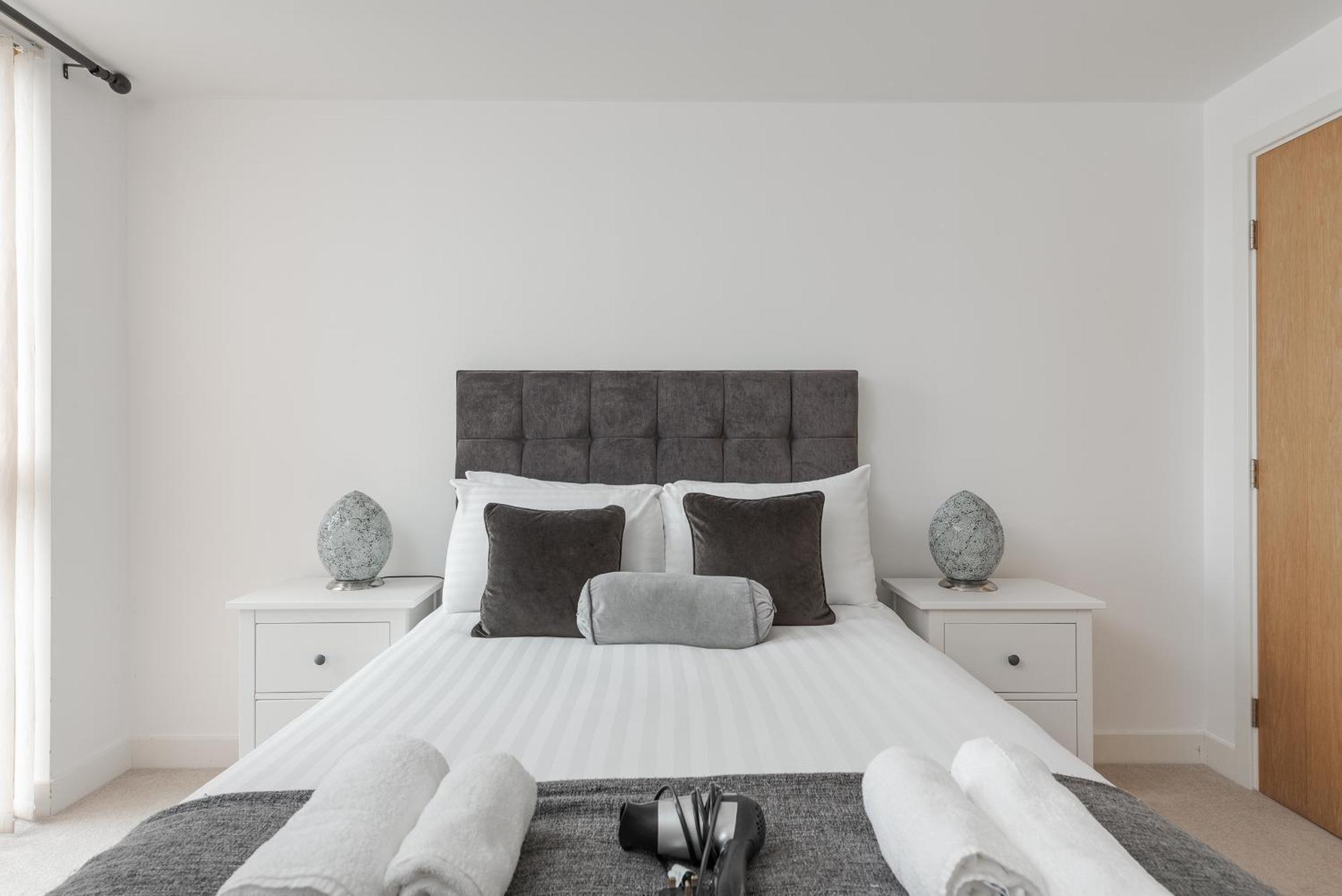 - Vizion Apartment Milton Keynes