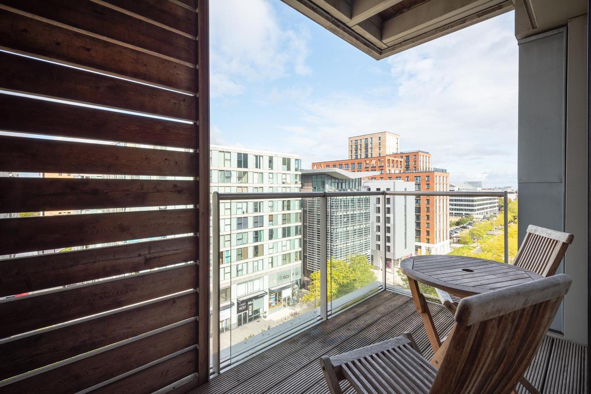 - Vizion Apartment Milton Keynes