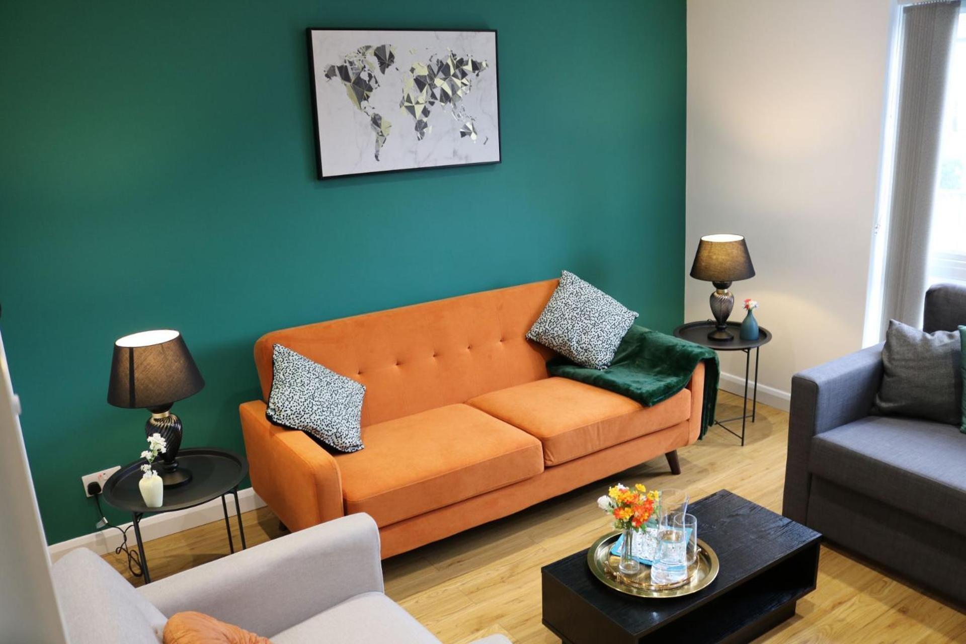 Homestay Stylish Townhouse-central Location-great Discoun S