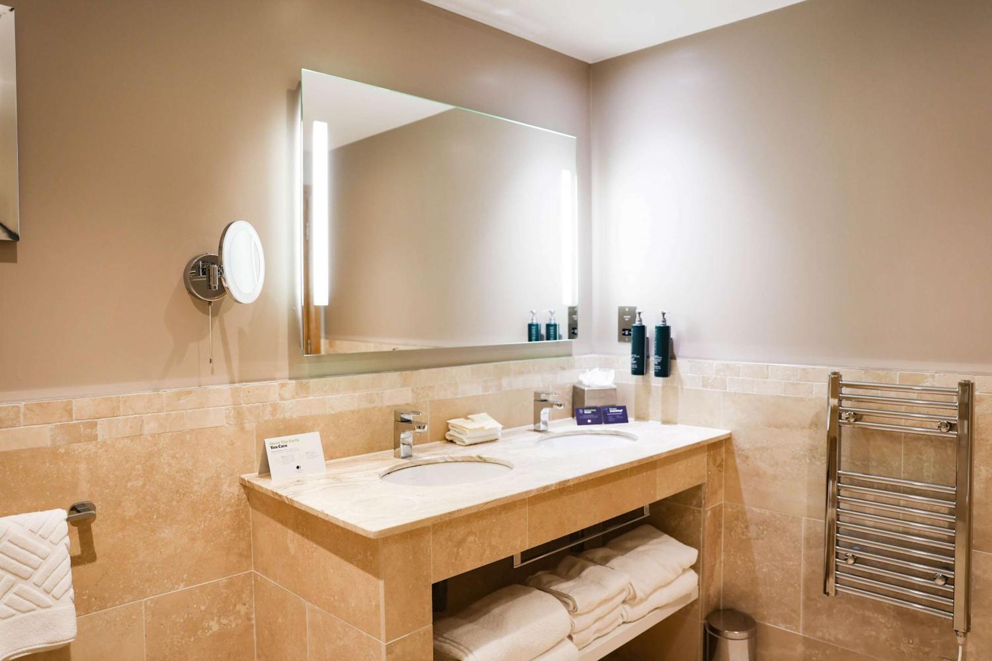Doubletree By Hilton Hotel Milton Keynes