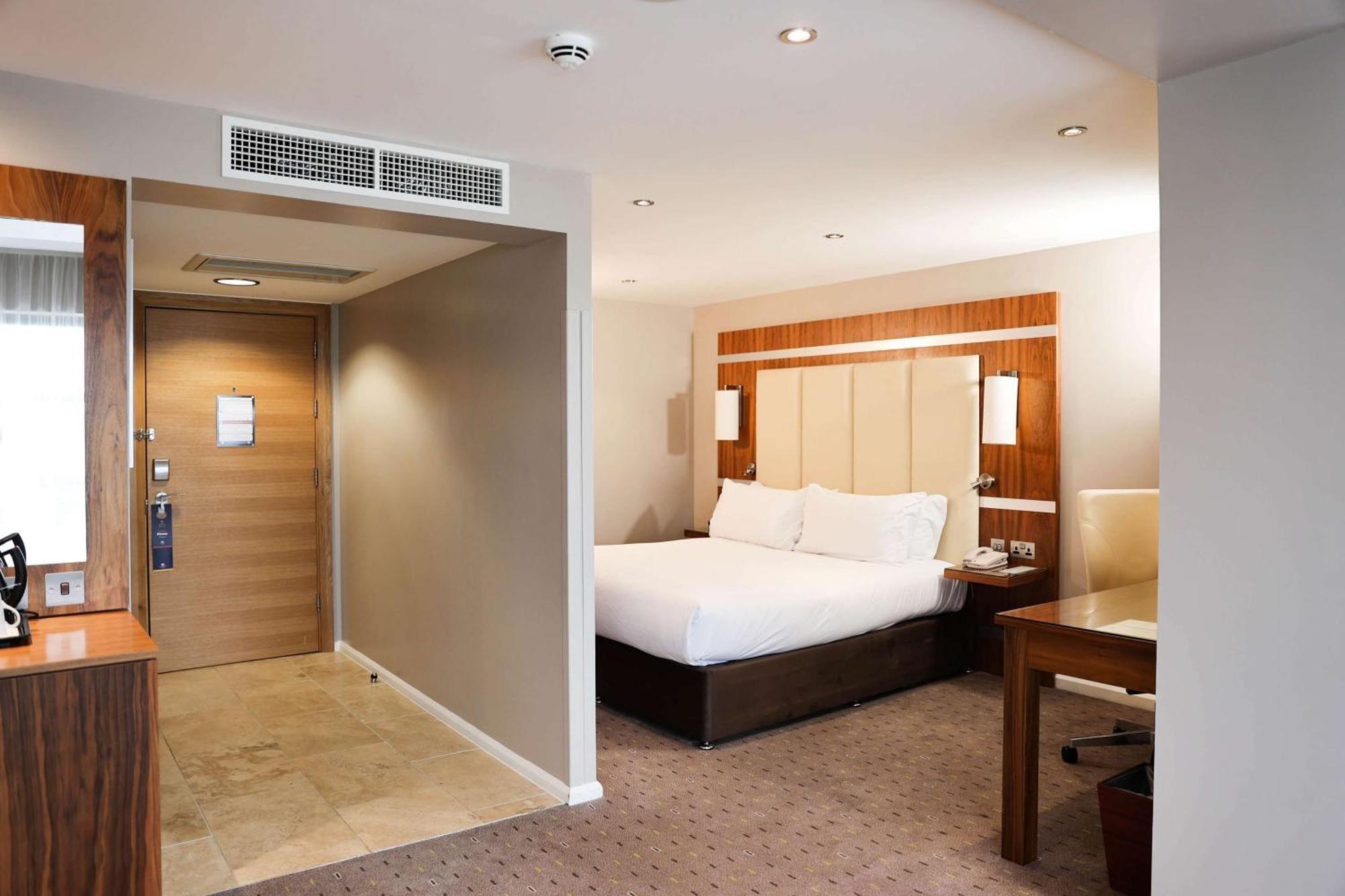 Doubletree By Hilton Hotel Milton Keynes