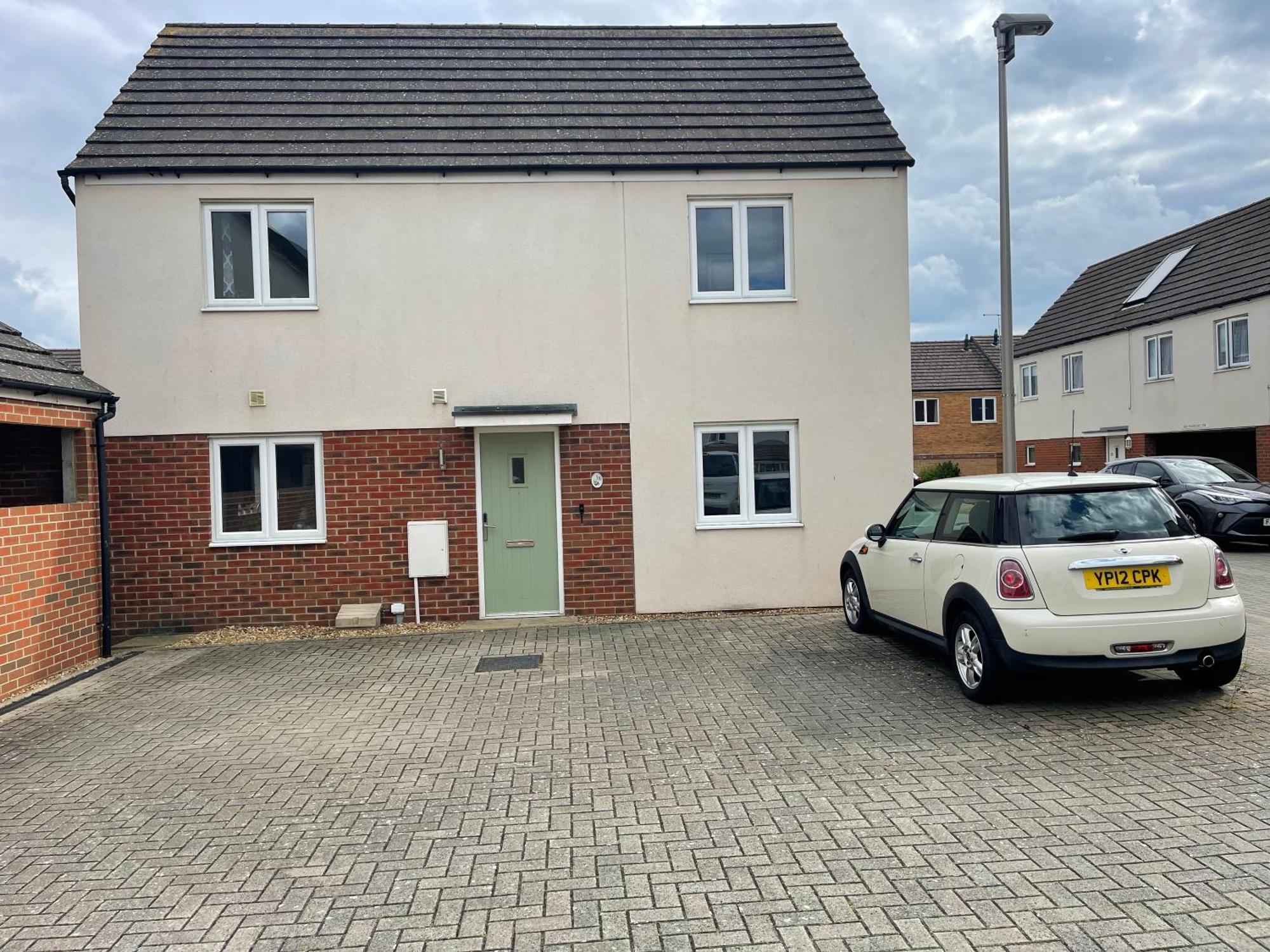 Contractors Retreat 3 Bed House, Sleeps Up To 7, Free Parking * Milton Keynes