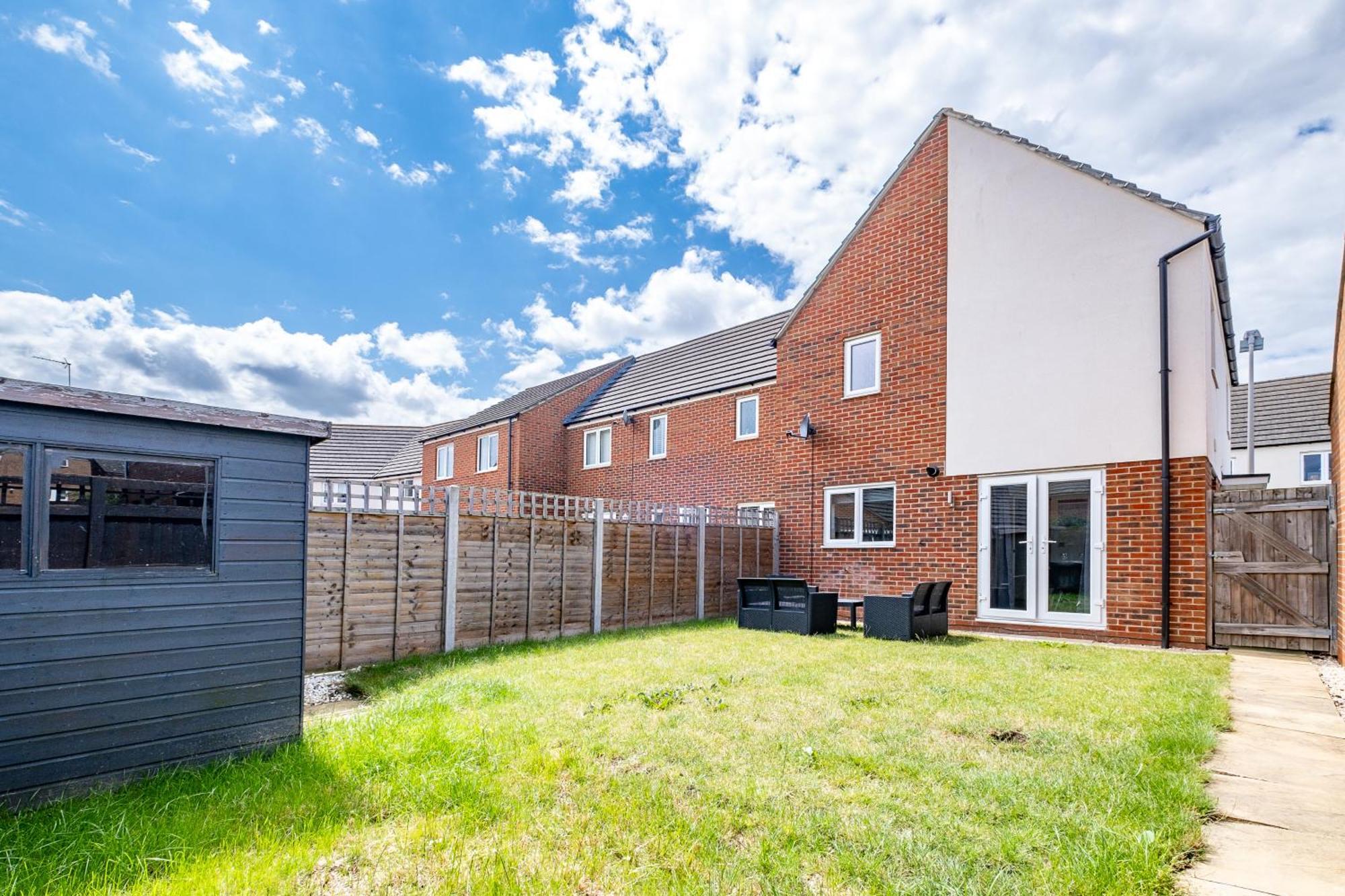 Holiday home Contractors Retreat 3 Bed House, Sleeps Up To 7, Free Parking Milton Keynes