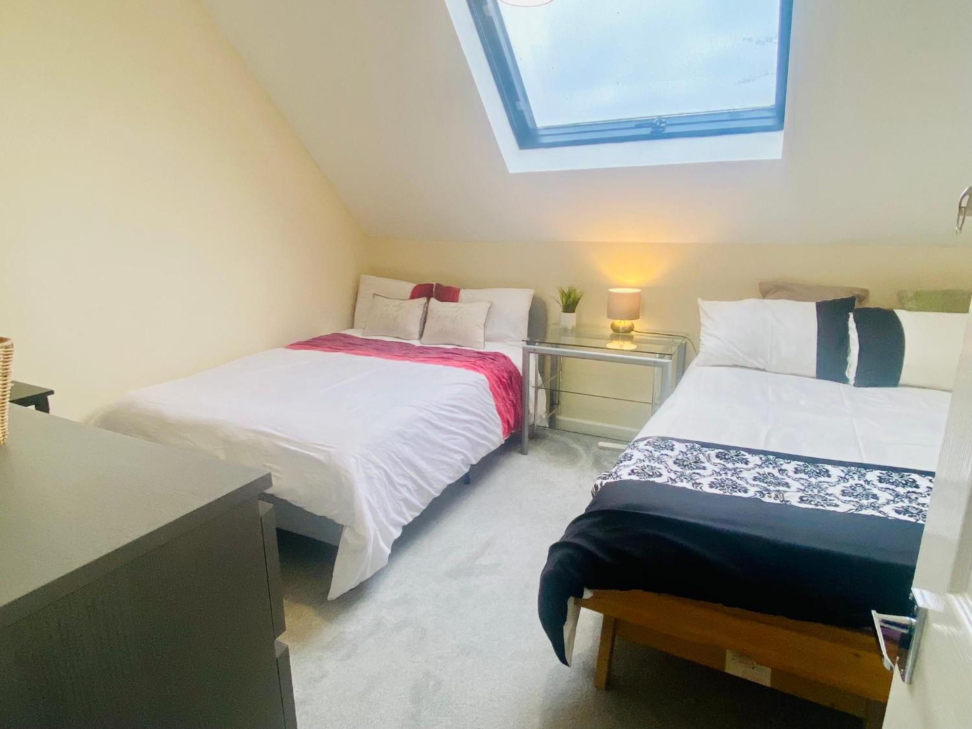 Holiday home Charming Entire 2-bedroom House In Milton Keynes