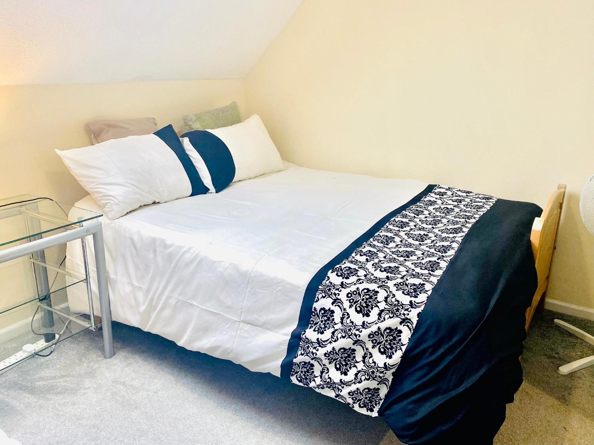 Holiday home Charming Entire 2-bedroom House In