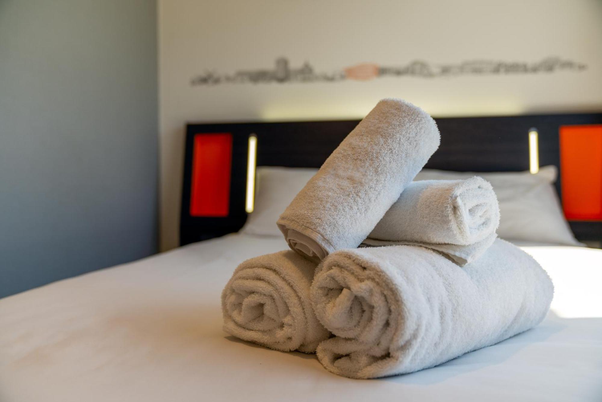 Easyhotel Hotel