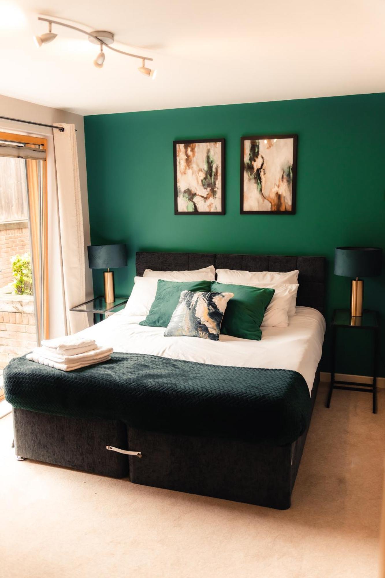 Apartamento Stylish 2 Bedroom Balcony - Free Underground Parking - Cmk *