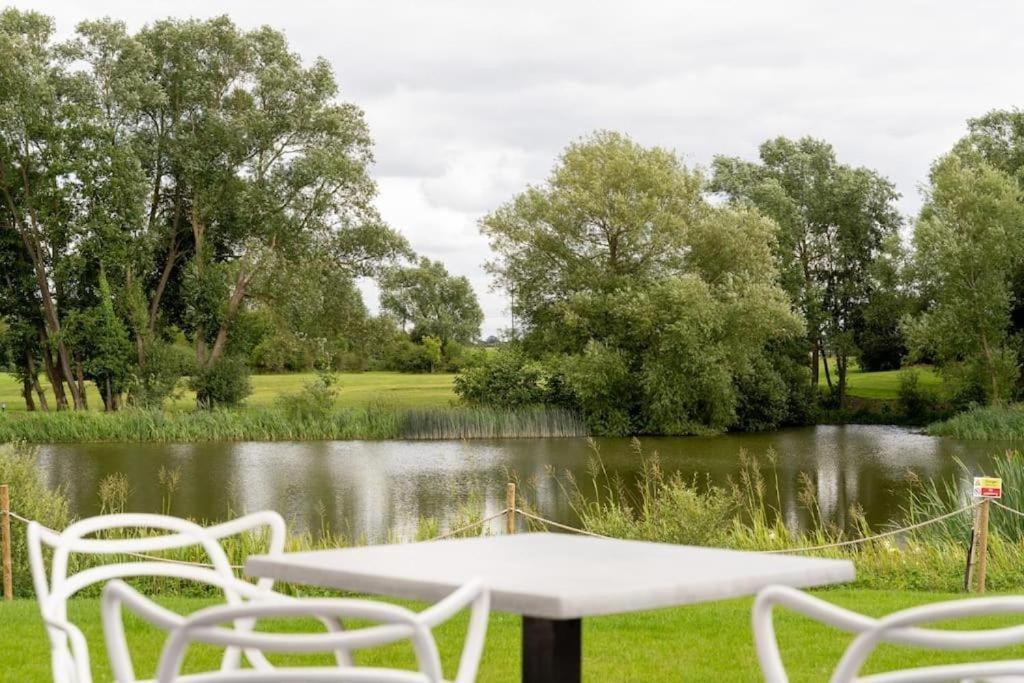 Kingfisher Hotel, Golf And Country Club 4* Milton Keynes