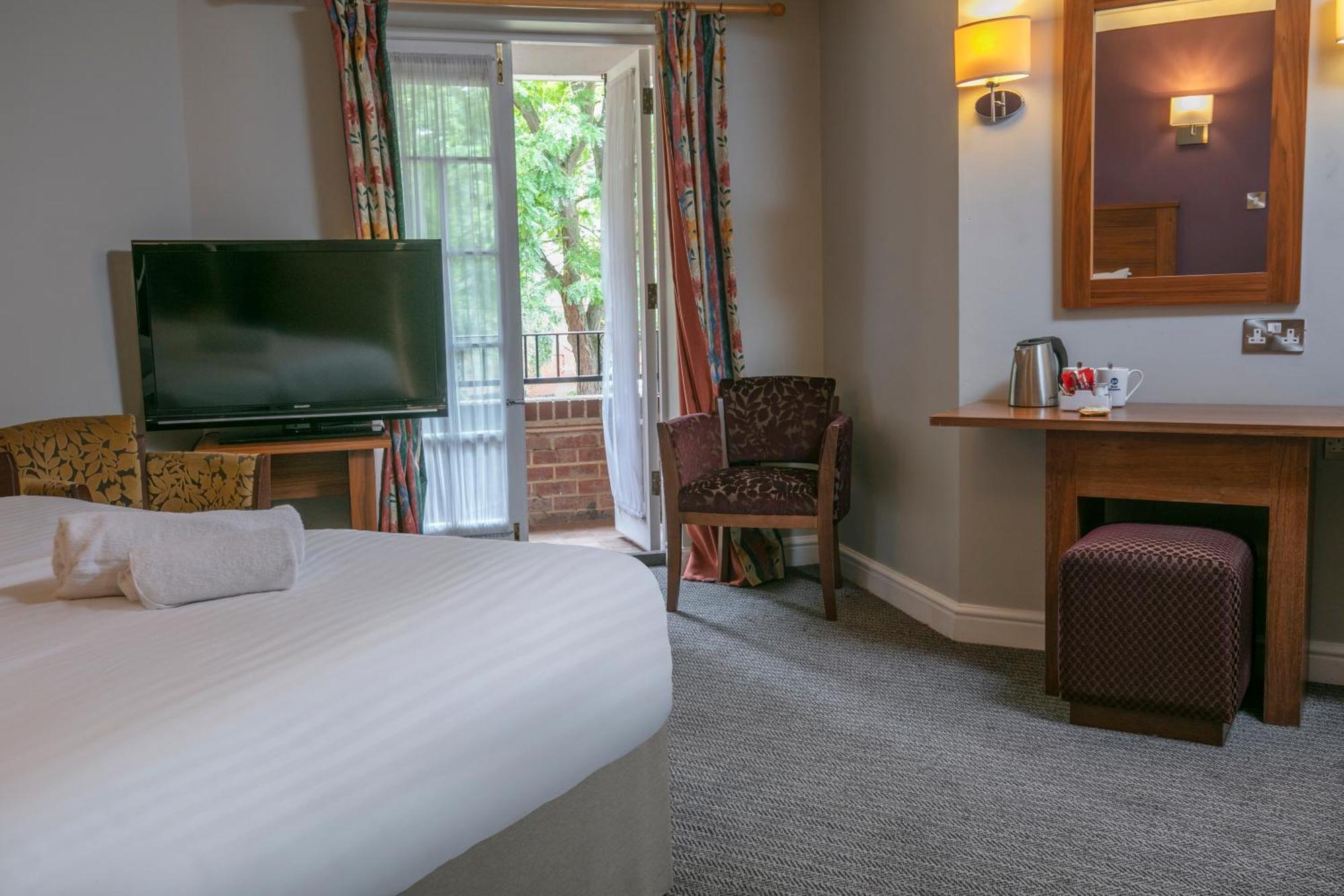 Western Moore Place Hotel