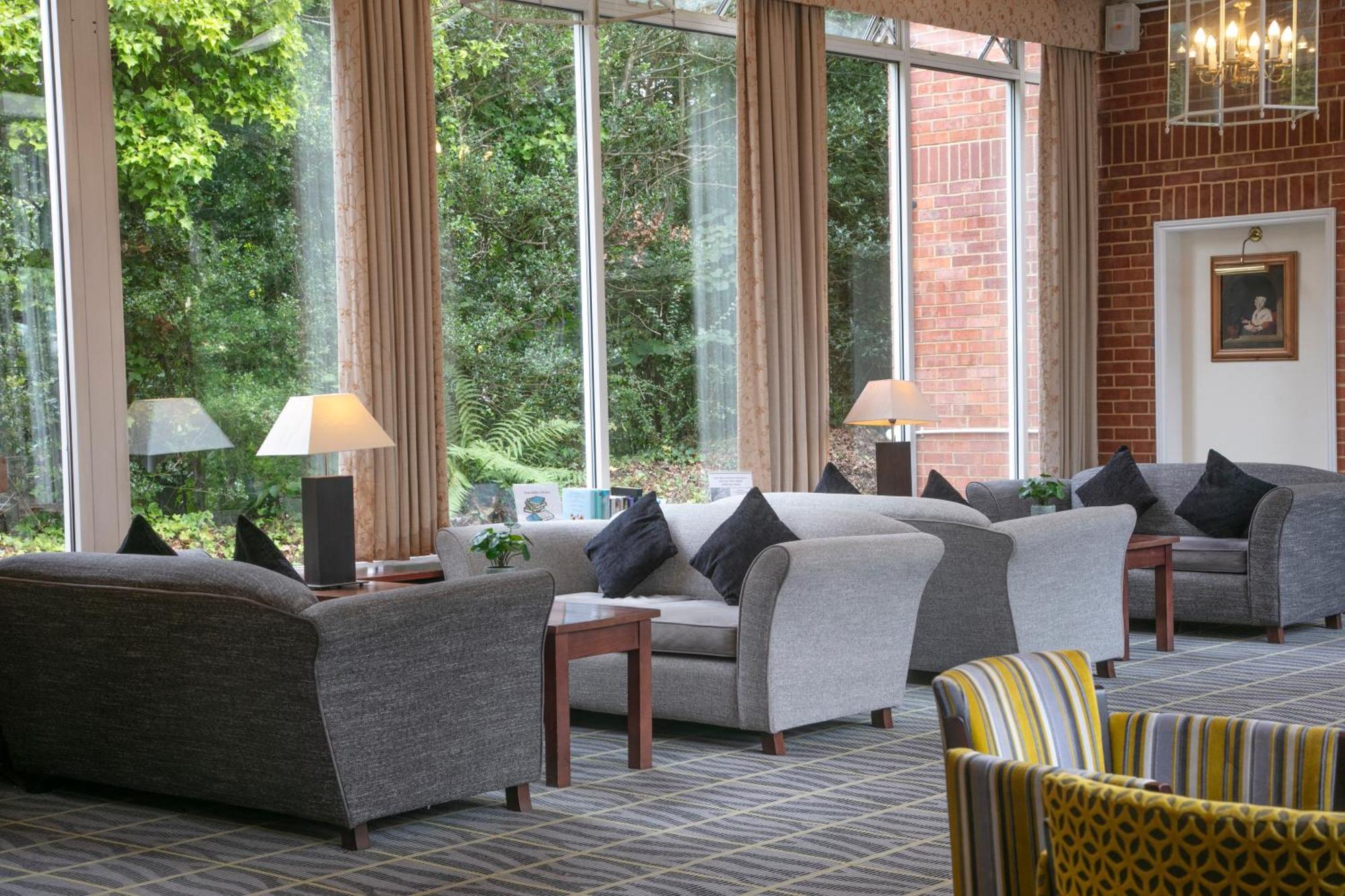 Western Moore Place 3* Milton Keynes