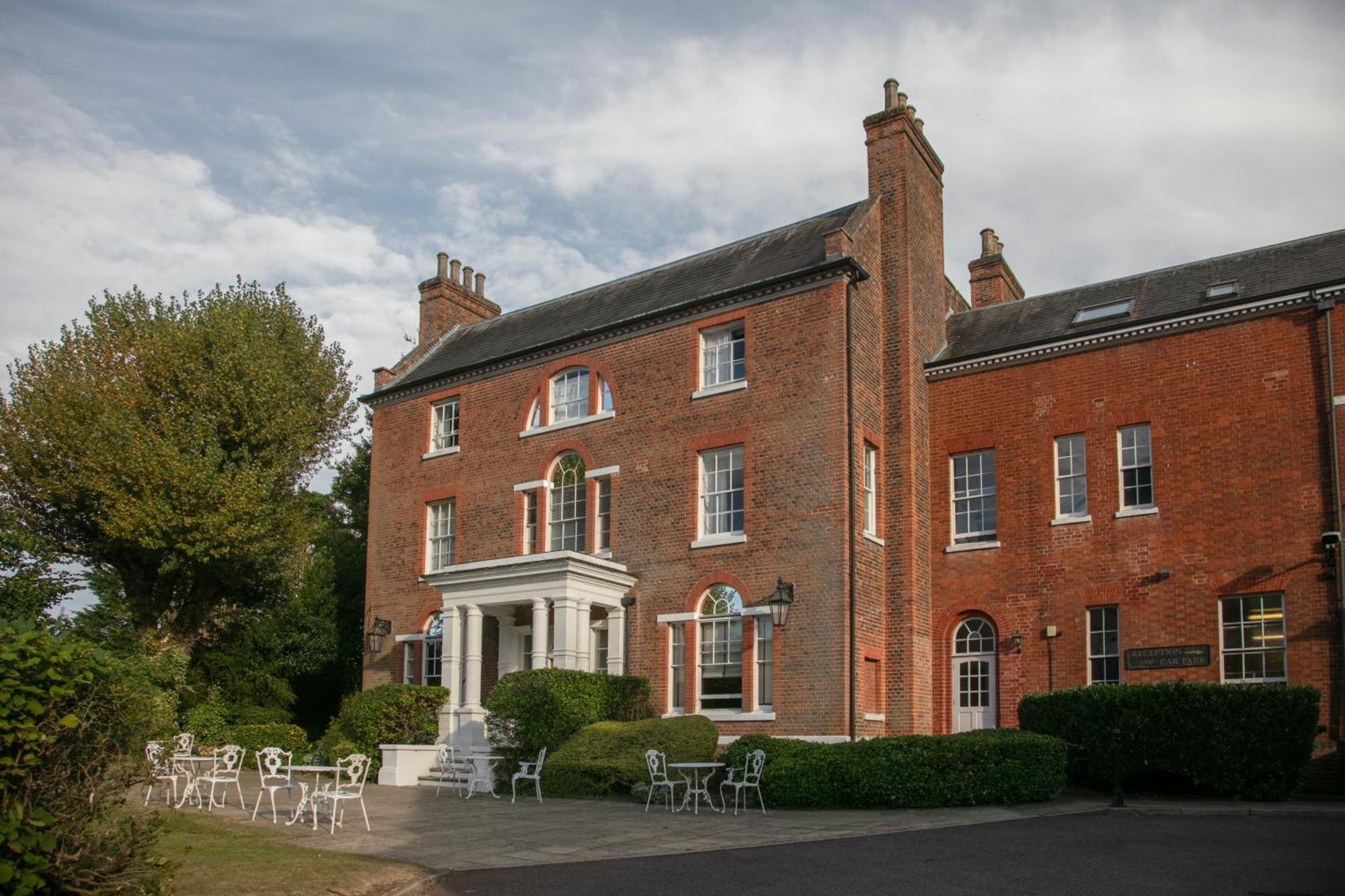 Western Moore Place Hotel Milton Keynes