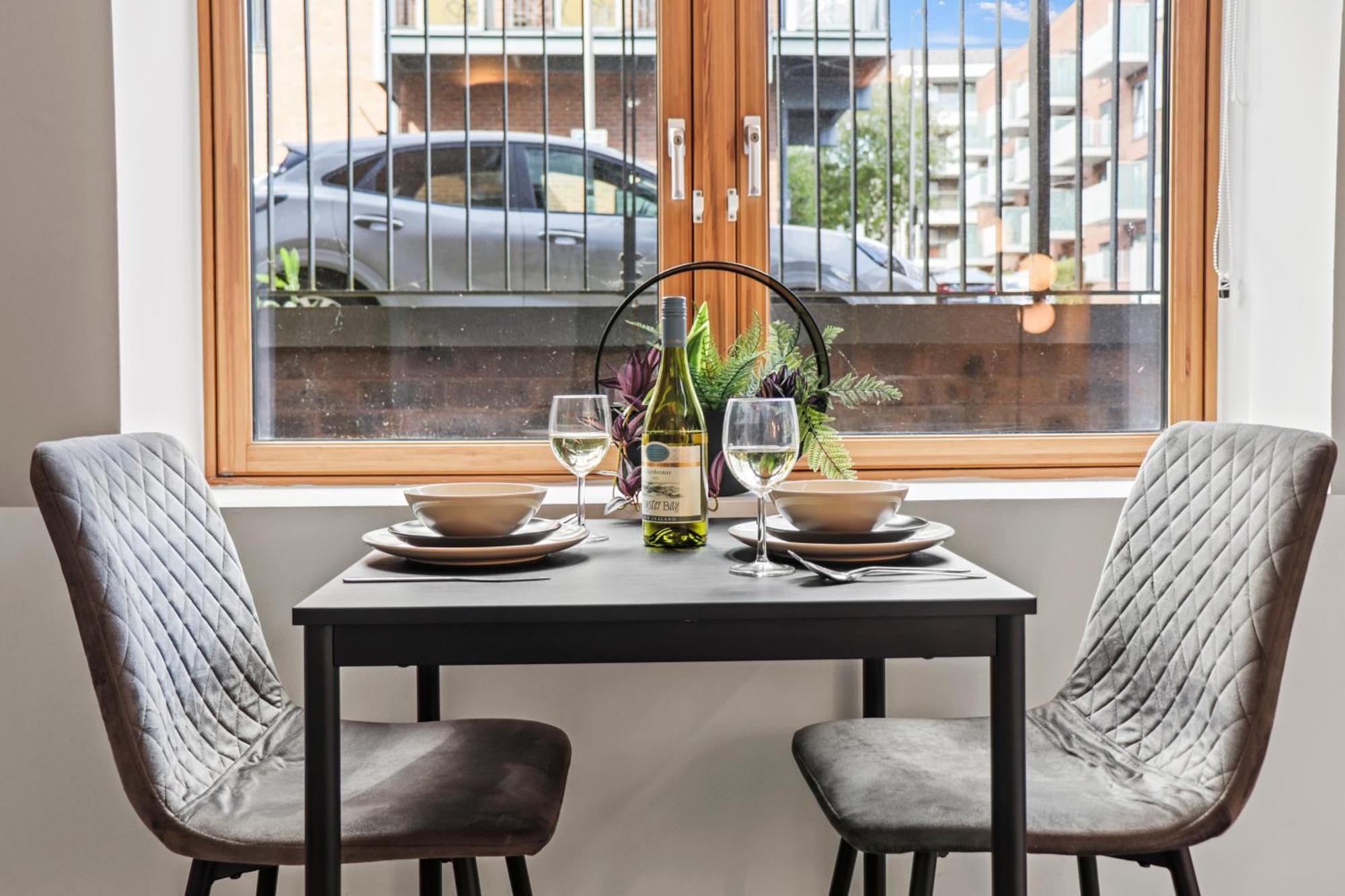 Sleek Modern Apartamento Milton Keynes
