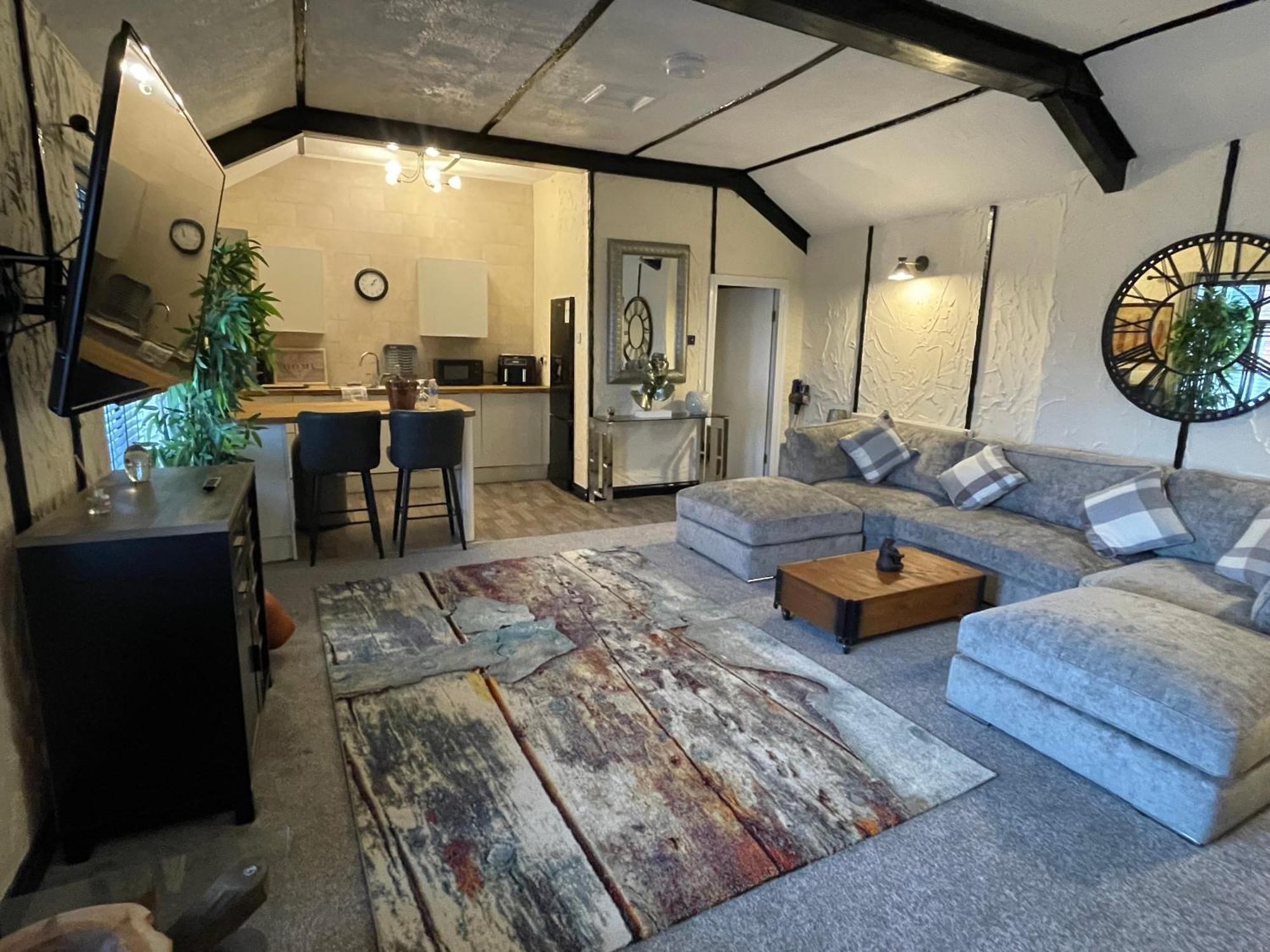 The Coach House At The Bull * Milton Keynes