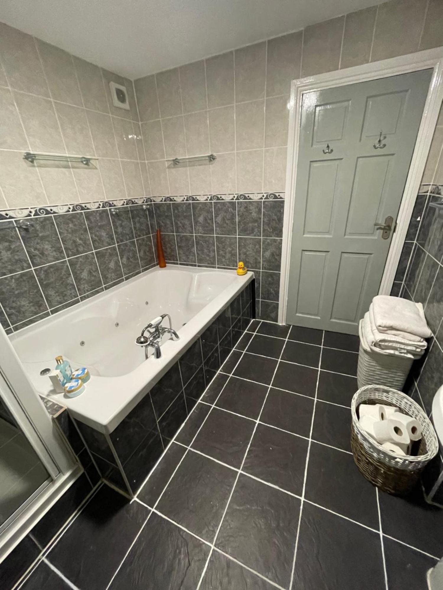 The Coach House At The Bull Hotel *