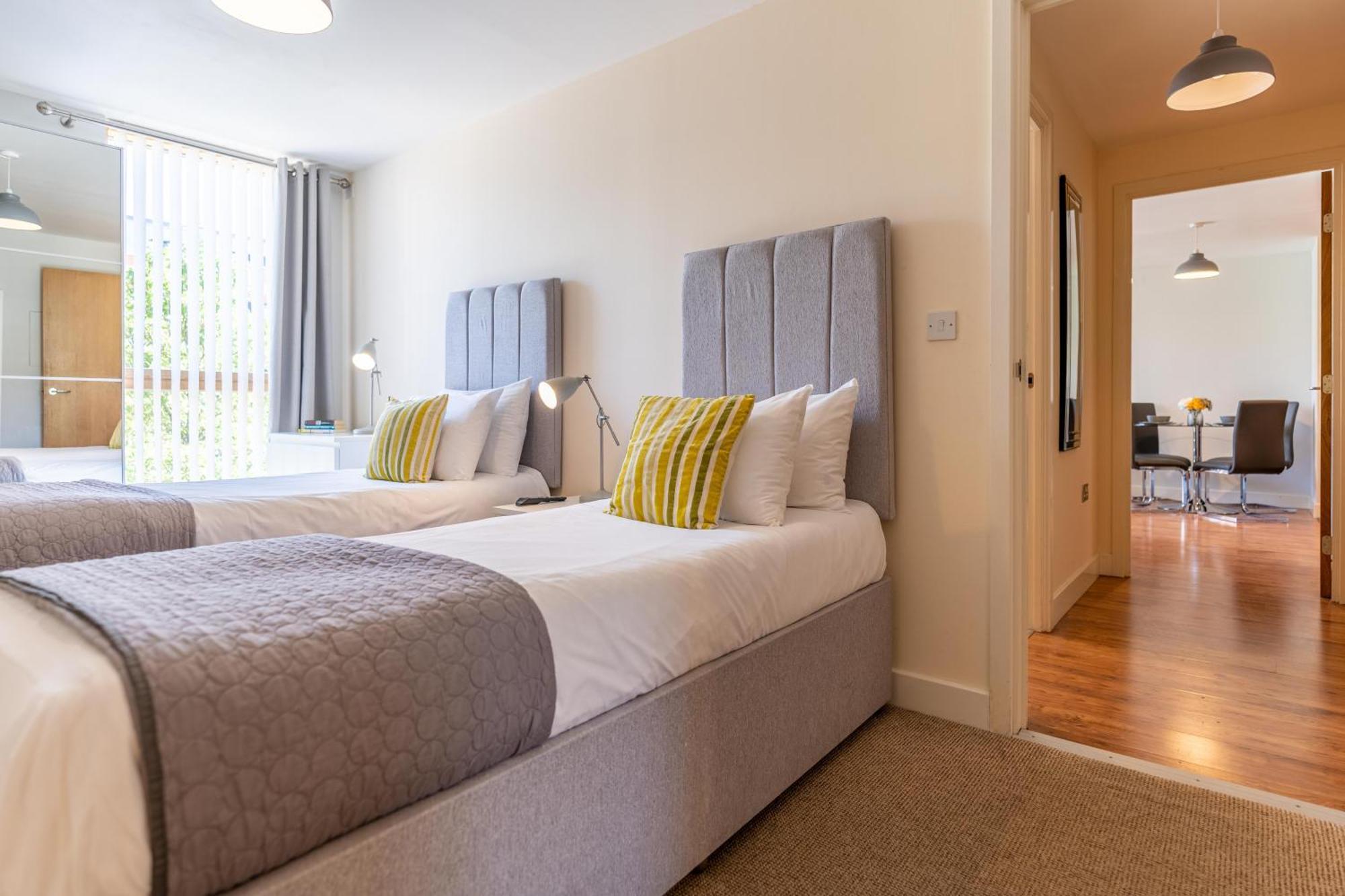 Cotels At Vizion: Serviced With Free Parking *