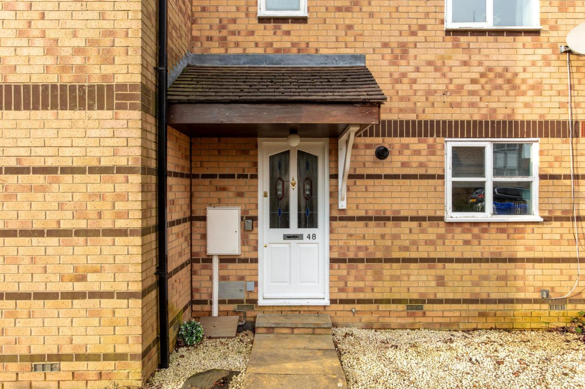 Tattenhoe House With Free Parking, Fast Wifi, Garden And Smart Tv By Yoko Holiday home Milton Keynes
