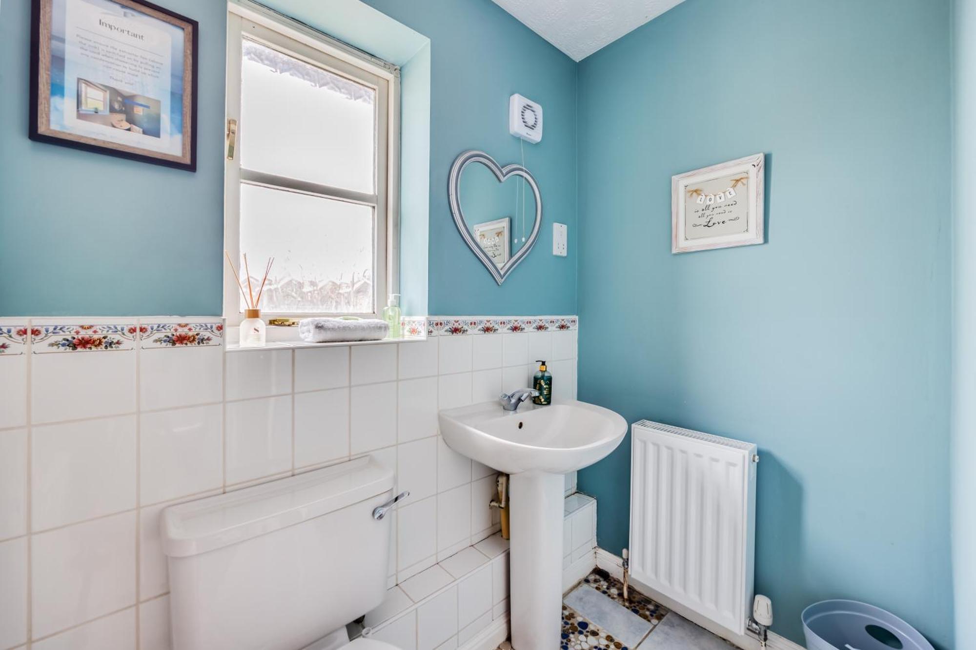 Holiday home Tattenhoe House With Free Parking, Fast Wifi, Garden And Smart Tv By Yoko *