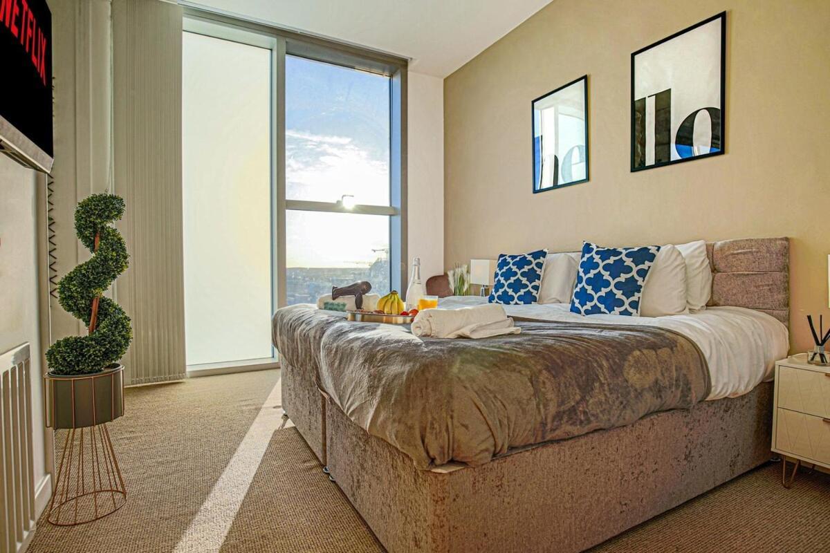 Penthouse Hub - Mk - Juliet Balcony, Free Parking, Fast Wi-fi And Smart Tv With Netflix By Yoko Milton Keynes