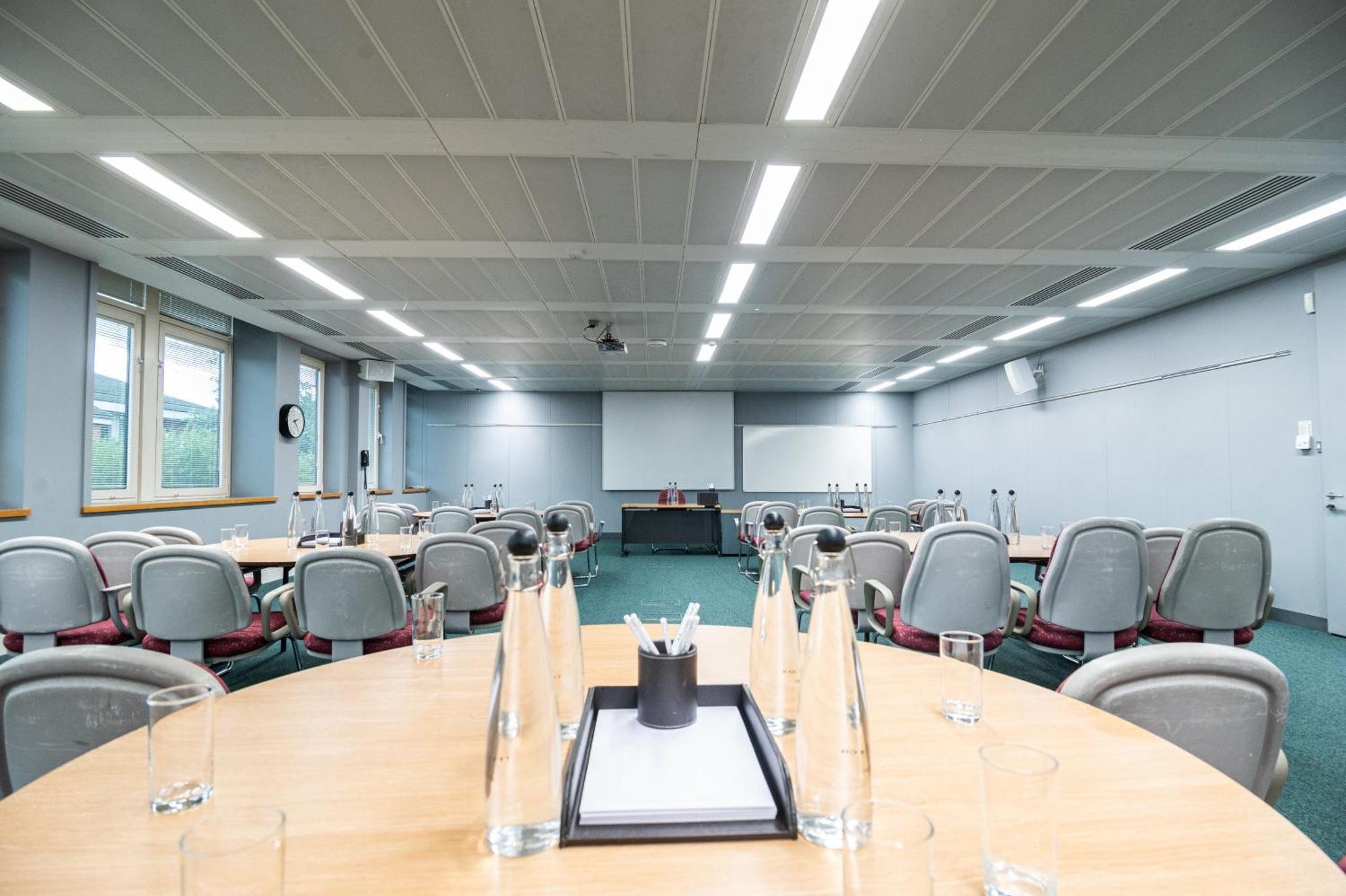 Hotel Kents Hill Park Training & Conference Centre