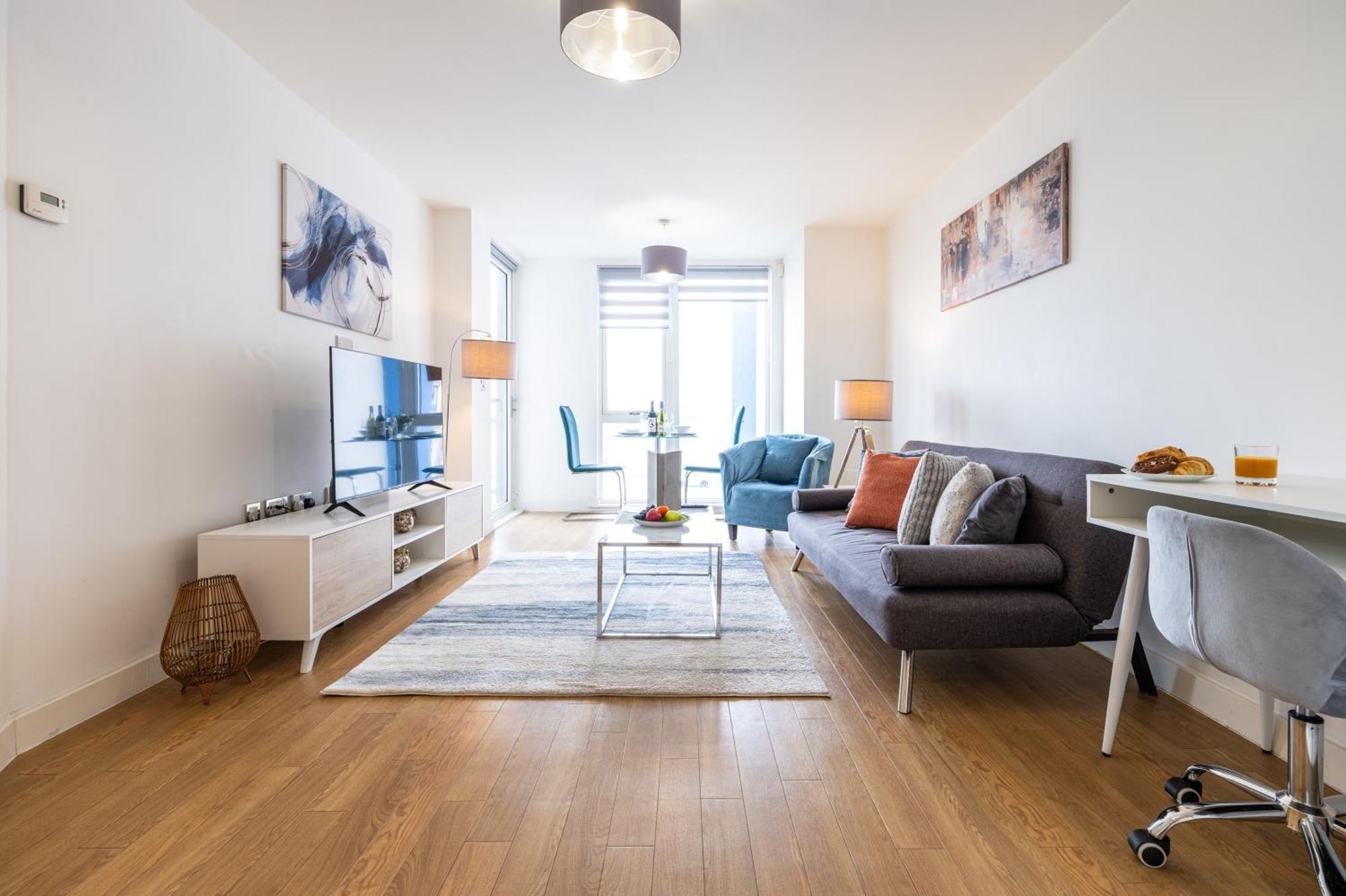 Brightleap Centre: Stylish Home-away With Smart Amenities *