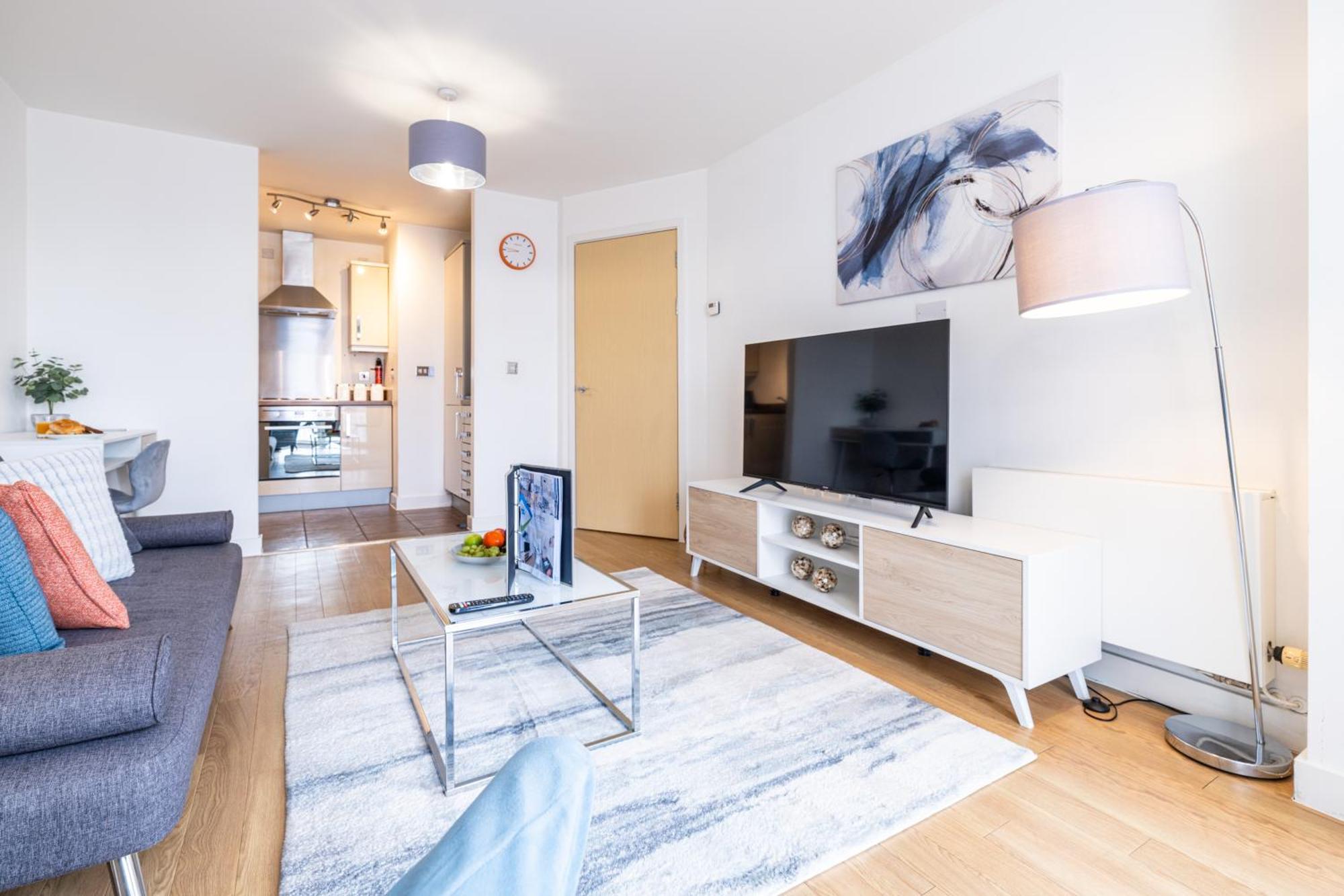 Brightleap Centre: Stylish Home-away With Smart Amenities