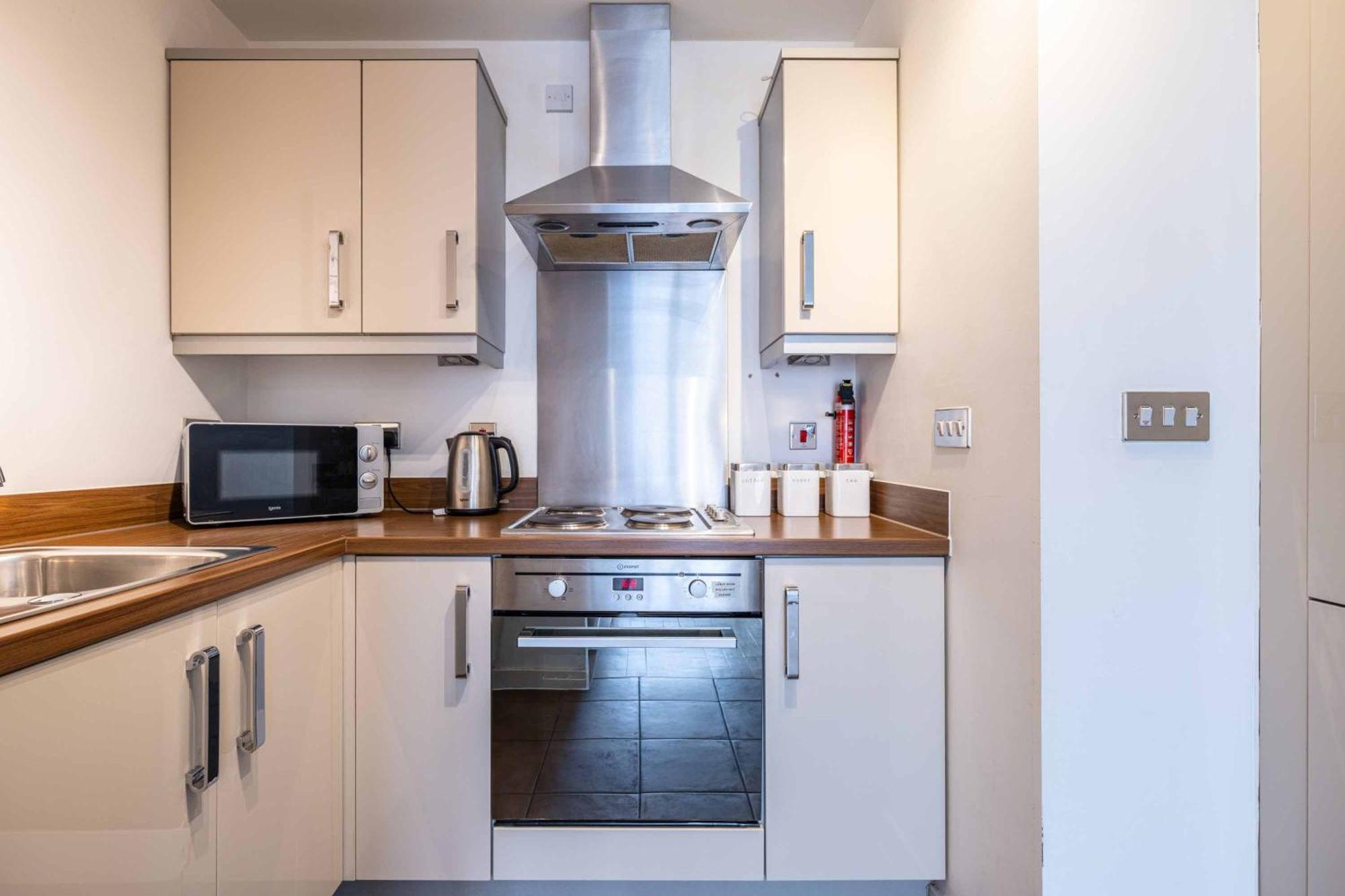 Apartment Brightleap Centre: Stylish Home-away With Smart Amenities Milton Keynes