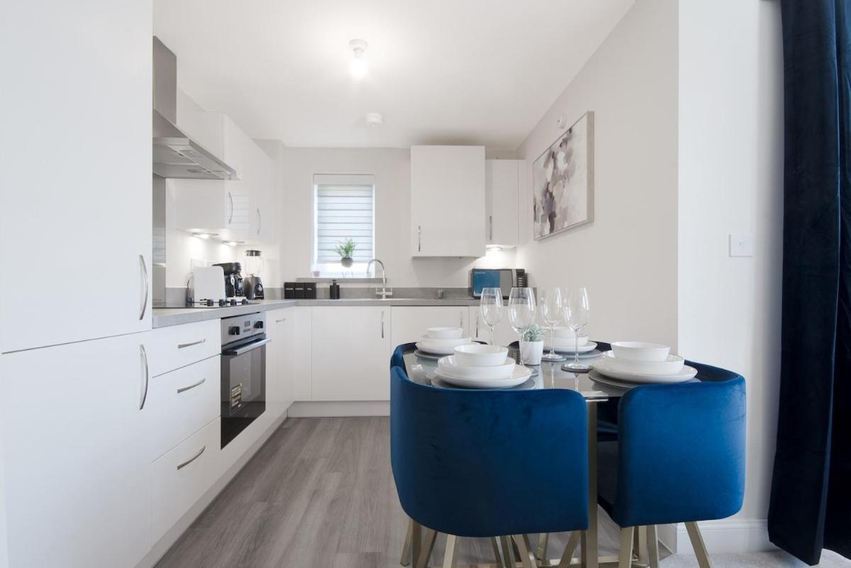 Apartment Cozy 2 Bed In Free Parking & Wifi