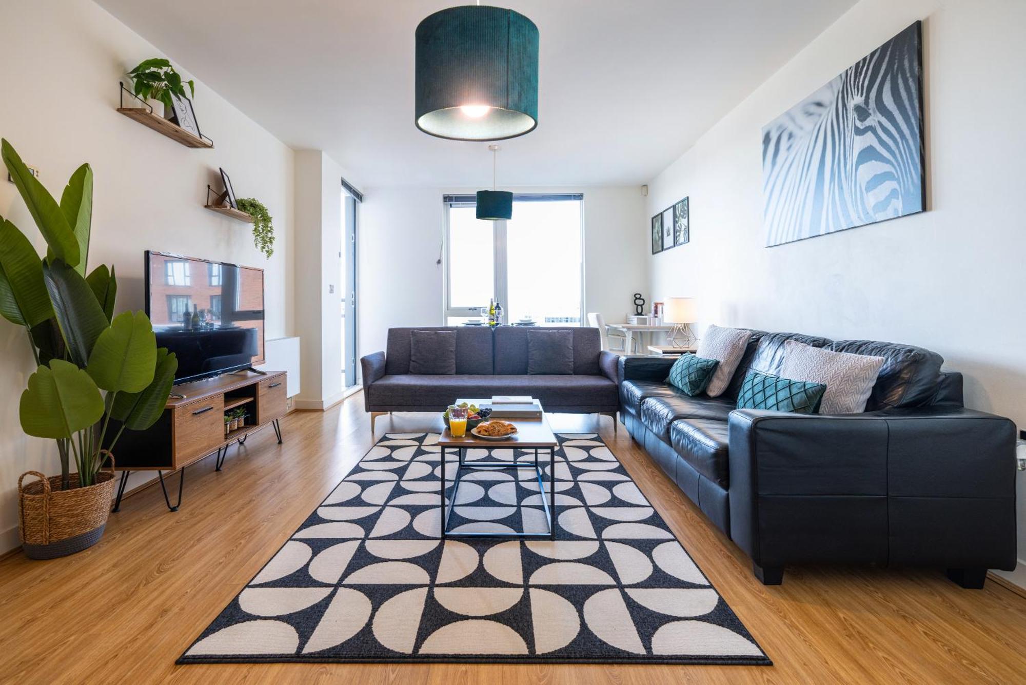 Brightleap Centre: Stylish Home-away With Smart Amenities Apartment