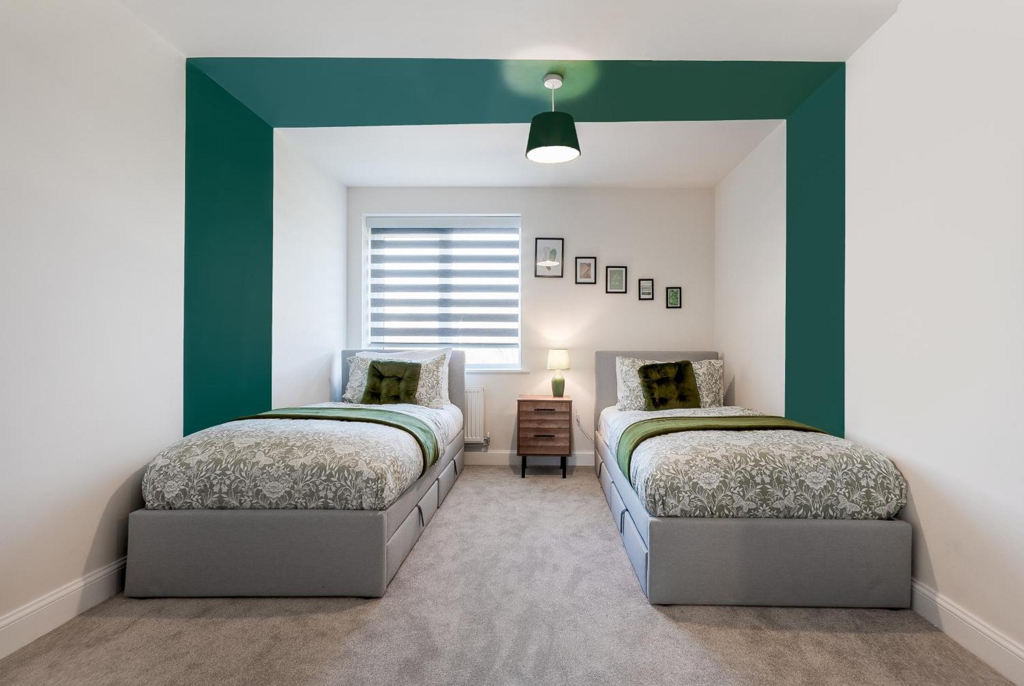 Cozy 2 Bed In Free Parking & Wifi Milton Keynes