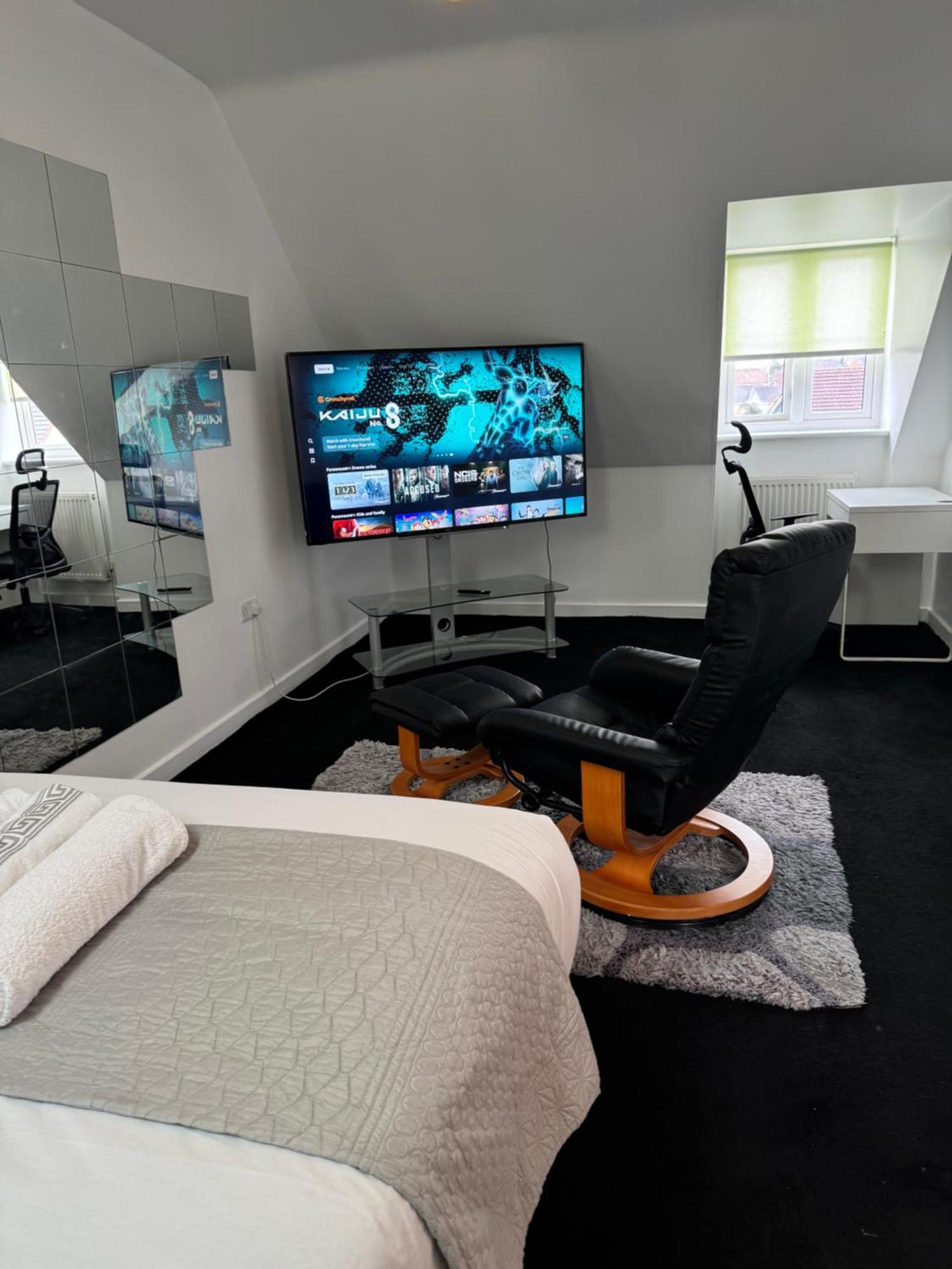 Homestay Away From Milton Keynes