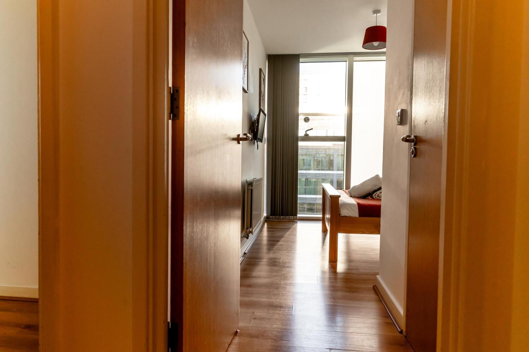 Luxury Two Bed -the Hub Milton Keynes