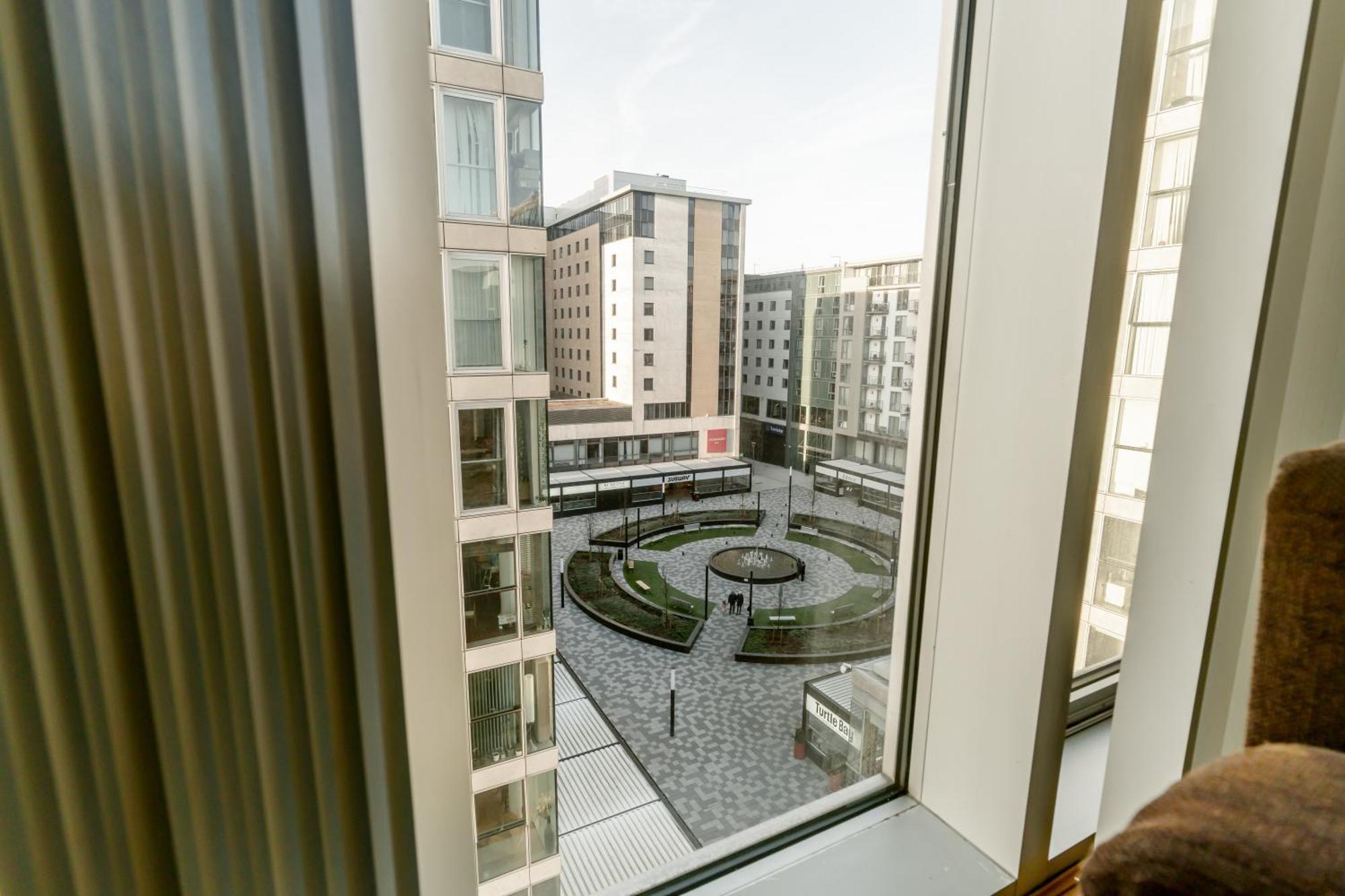 Luxury Two Bed -the Hub Milton Keynes