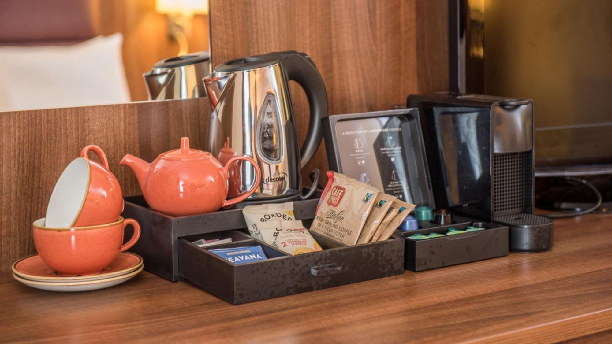 Holiday East M1 Junc 14 By Ihg 4* Milton Keynes