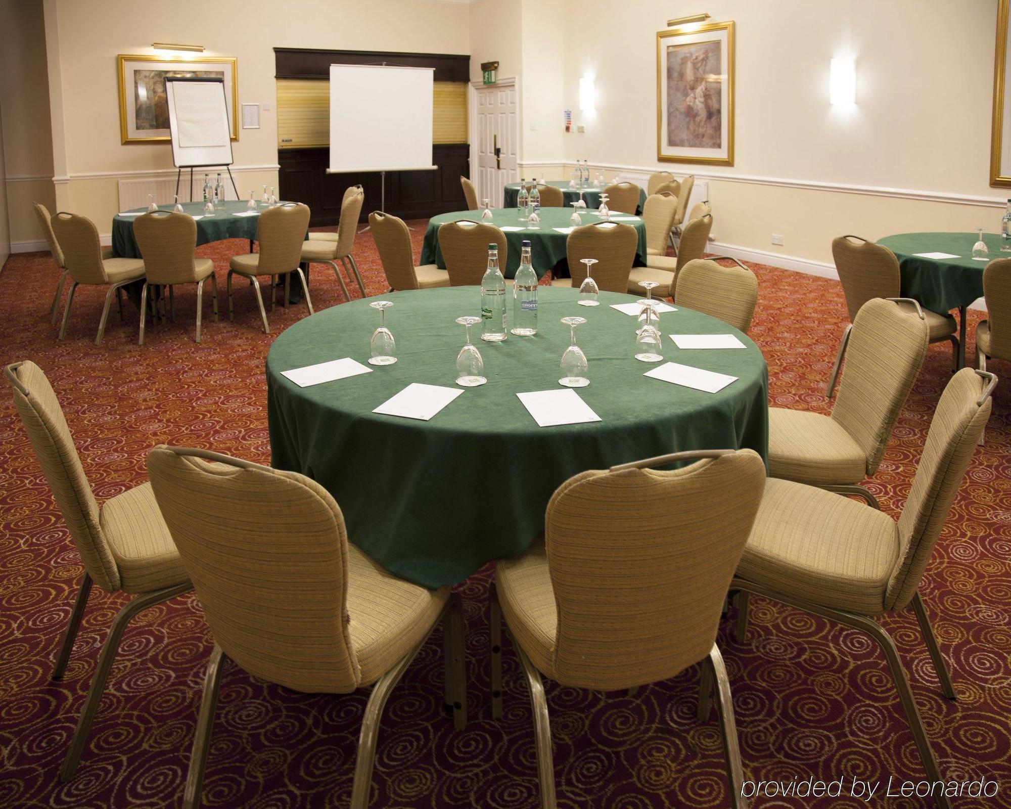 Holiday East M1 Junc 14 By Ihg 4* Milton Keynes