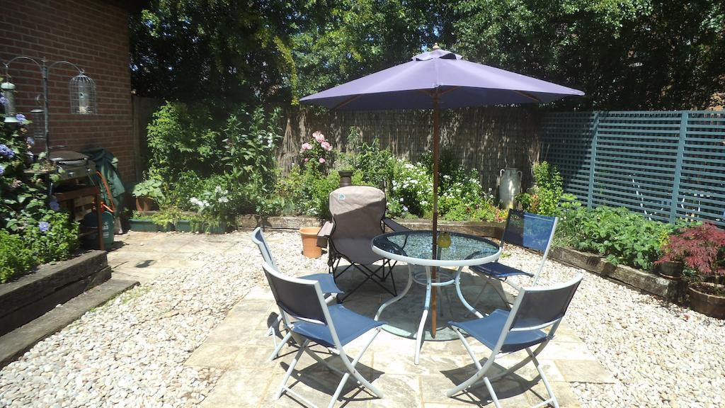 Bed & Breakfast Sunshine House Milton Keynes