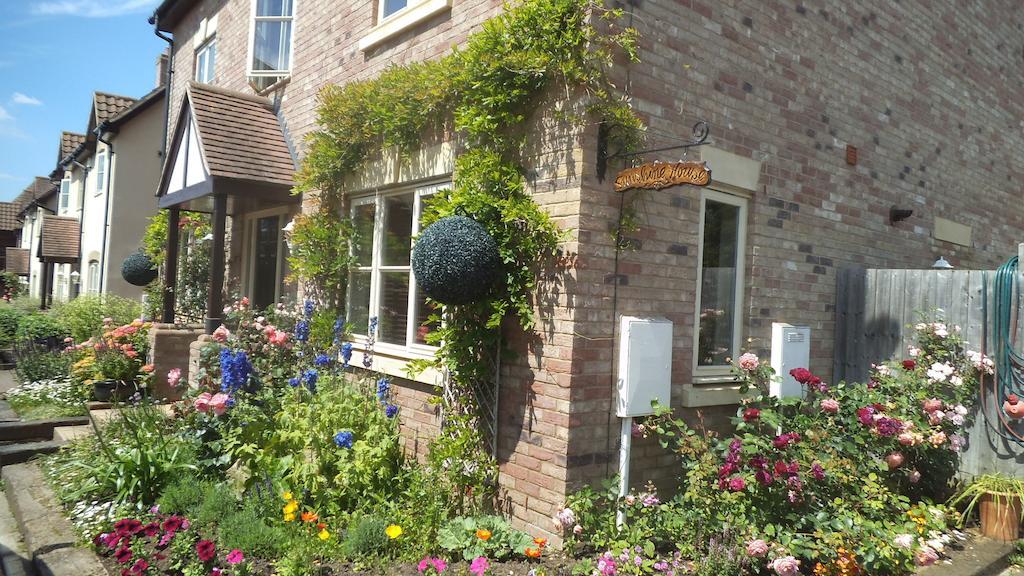 Bed & Breakfast Sunshine House Milton Keynes