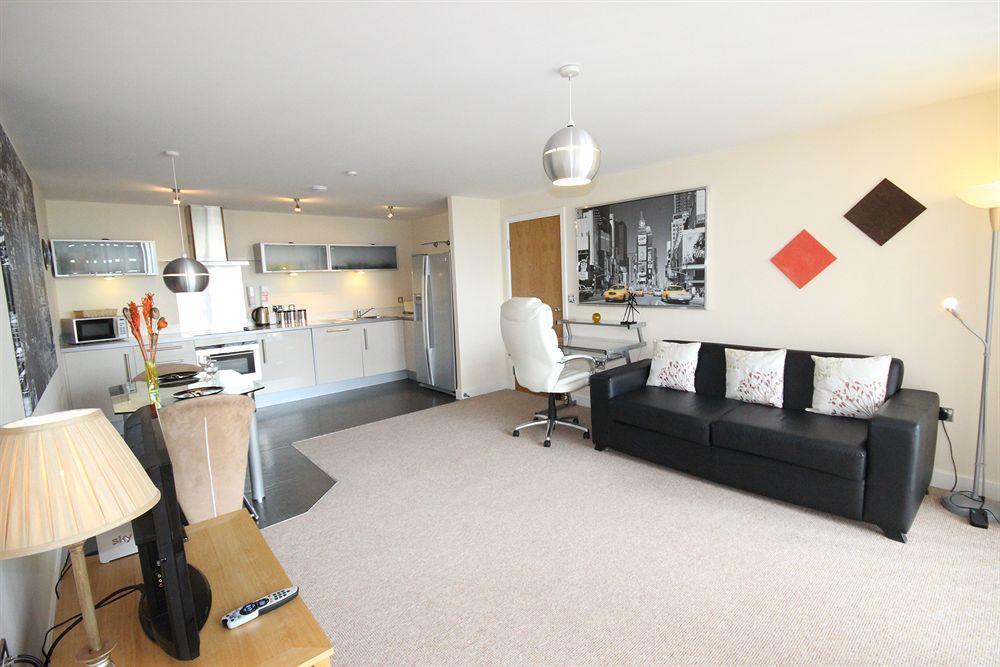 Cotels At Vizion: Serviced With Free Parking Apartment