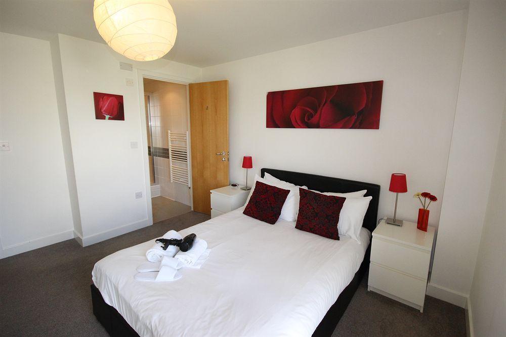 Cotels At Vizion: Serviced With Free Parking * Milton Keynes