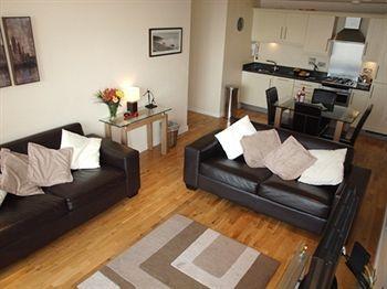 Cotels At Vizion: Serviced With Free Parking Apartment Milton Keynes