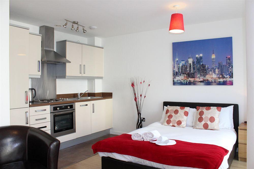 Cotels At Vizion: Serviced With Free Parking * Milton Keynes