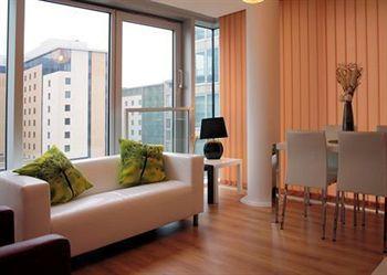 Cotels At Vizion: Serviced With Free Parking Apartment *
