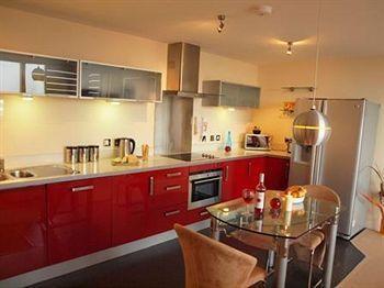 Cotels At Vizion: Serviced With Free Parking Apartment Milton Keynes