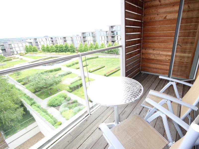 Cotels At Vizion: Serviced With Free Parking Apartment *